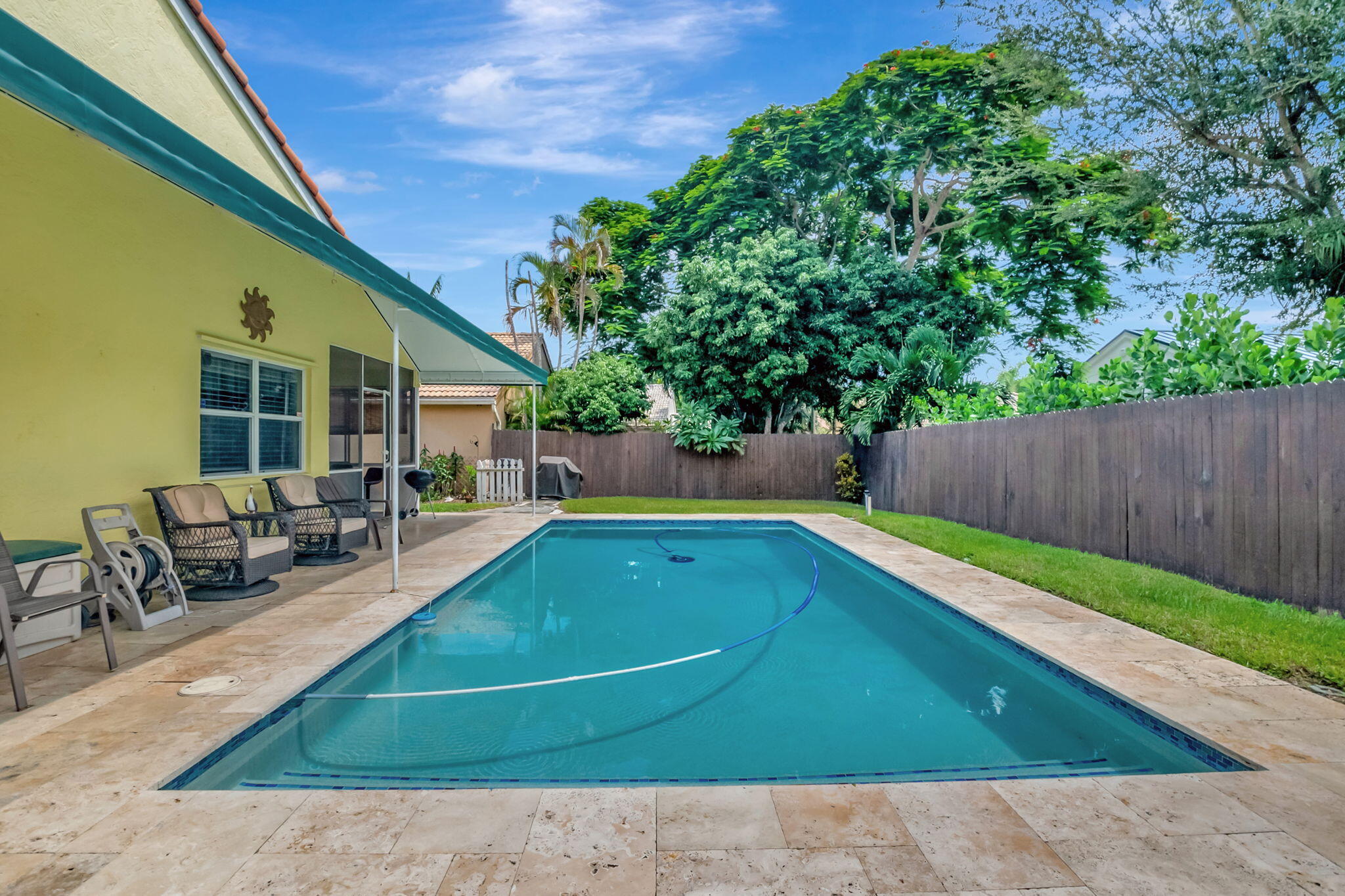 4050 Laurelwood Lane