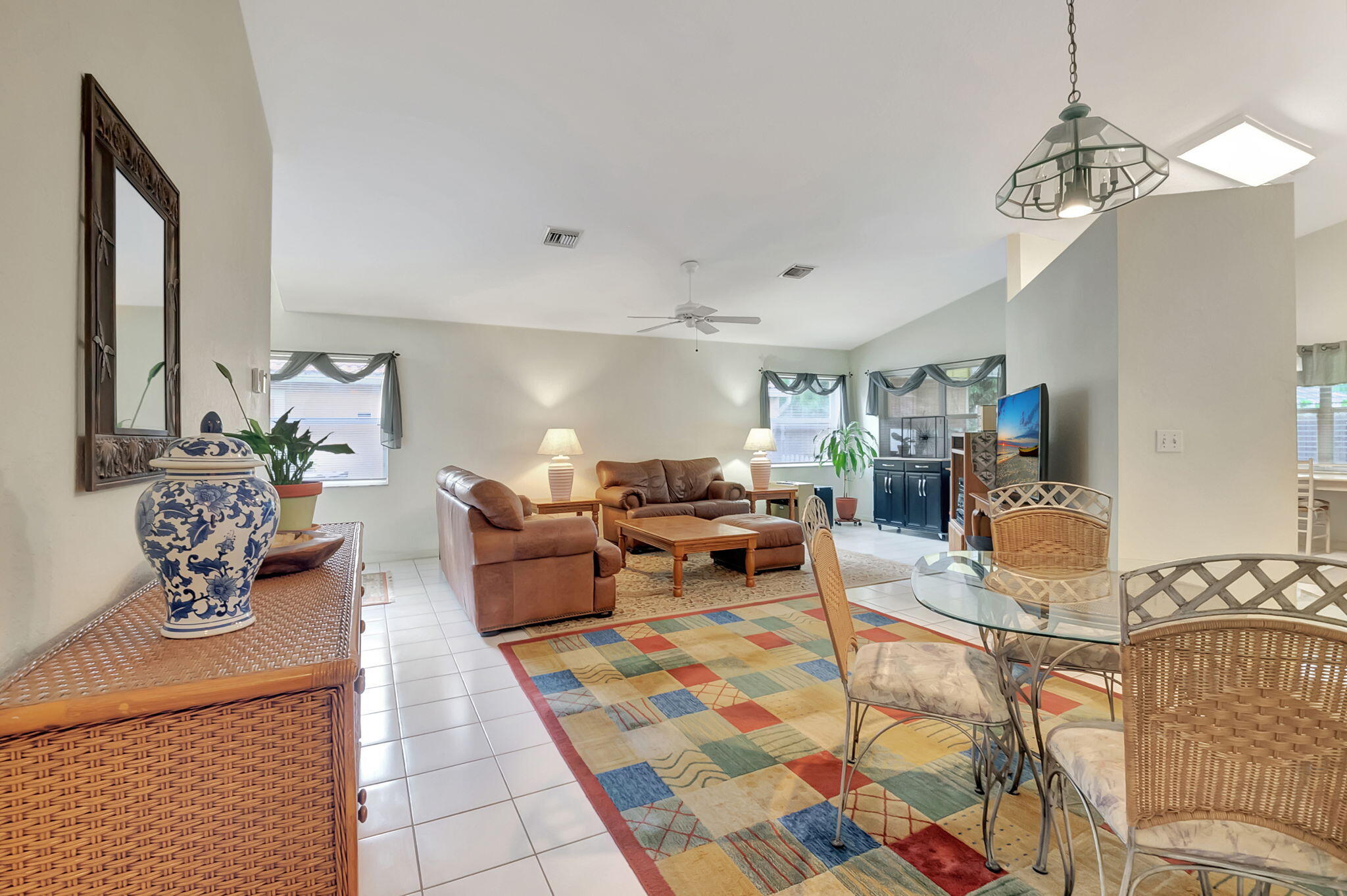 4050 Laurelwood Lane