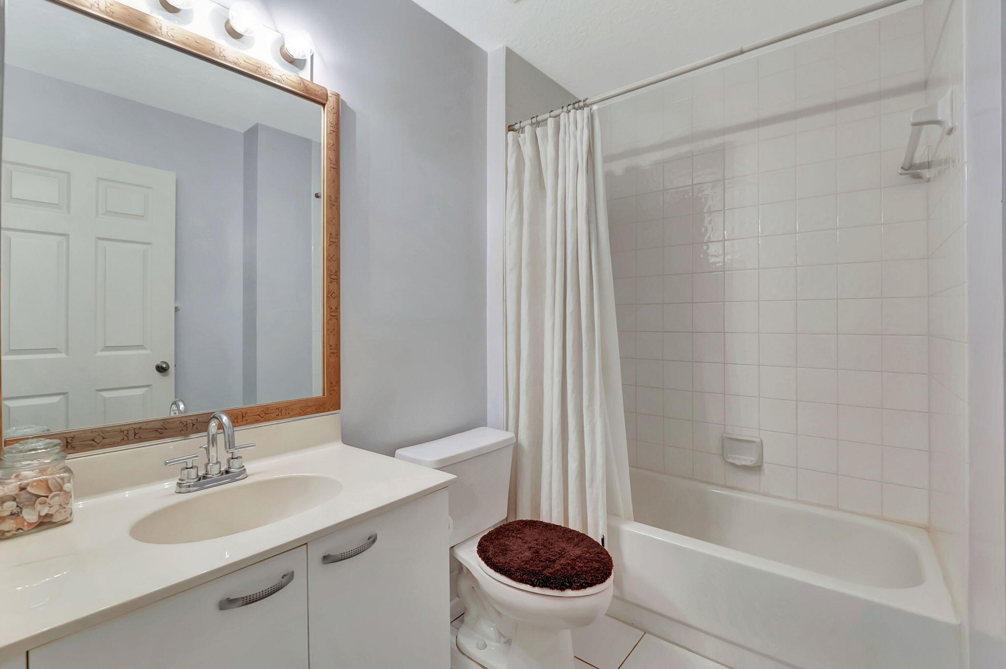 4050 Laurelwood Lane