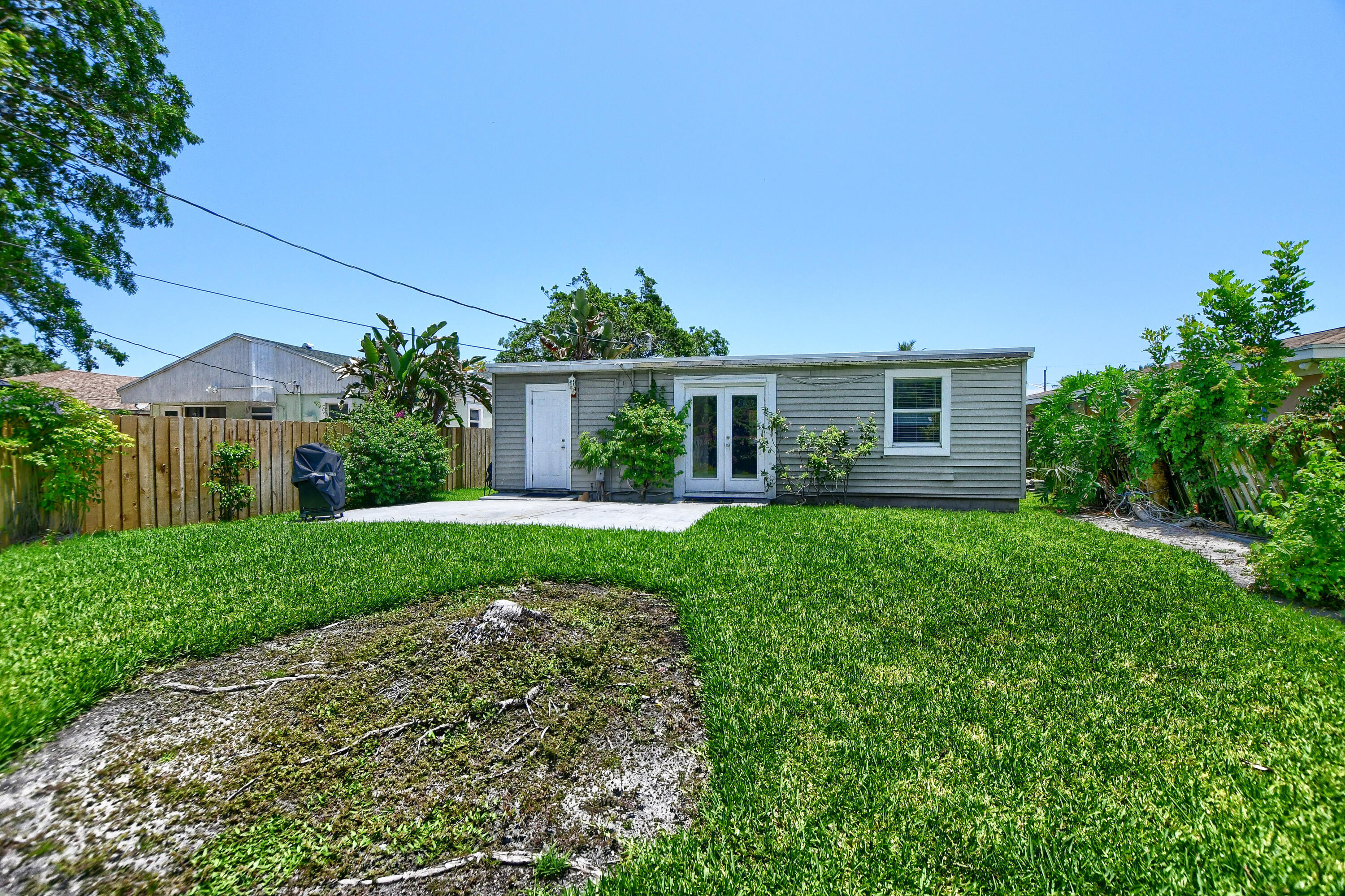 830 SE 3rd Avenue