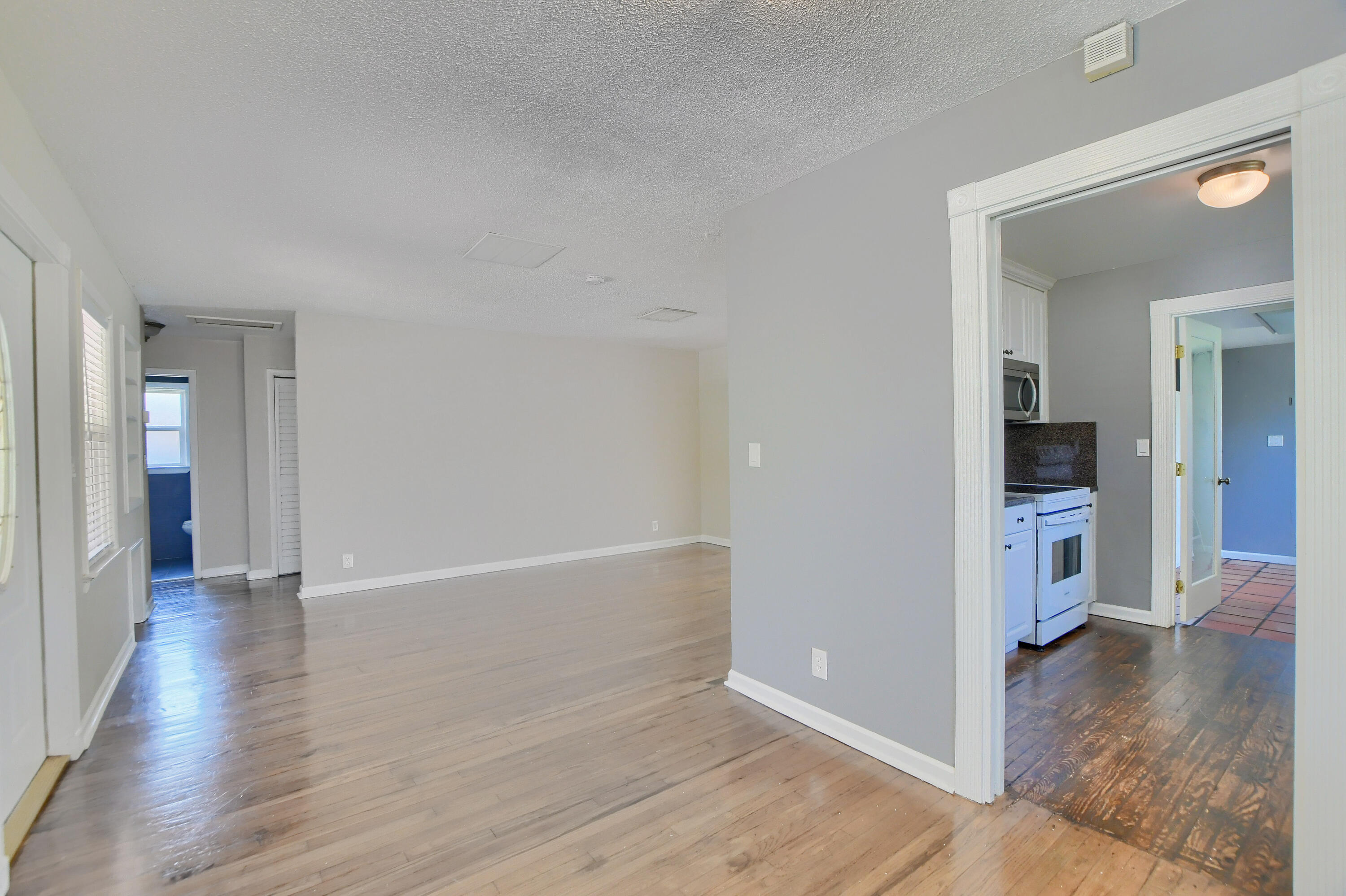 830 SE 3rd Avenue