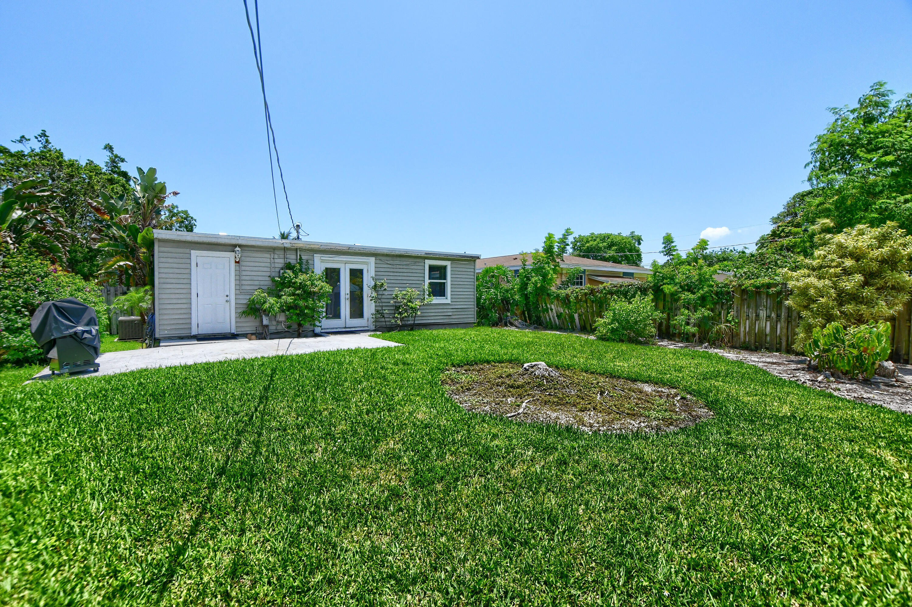 830 SE 3rd Avenue