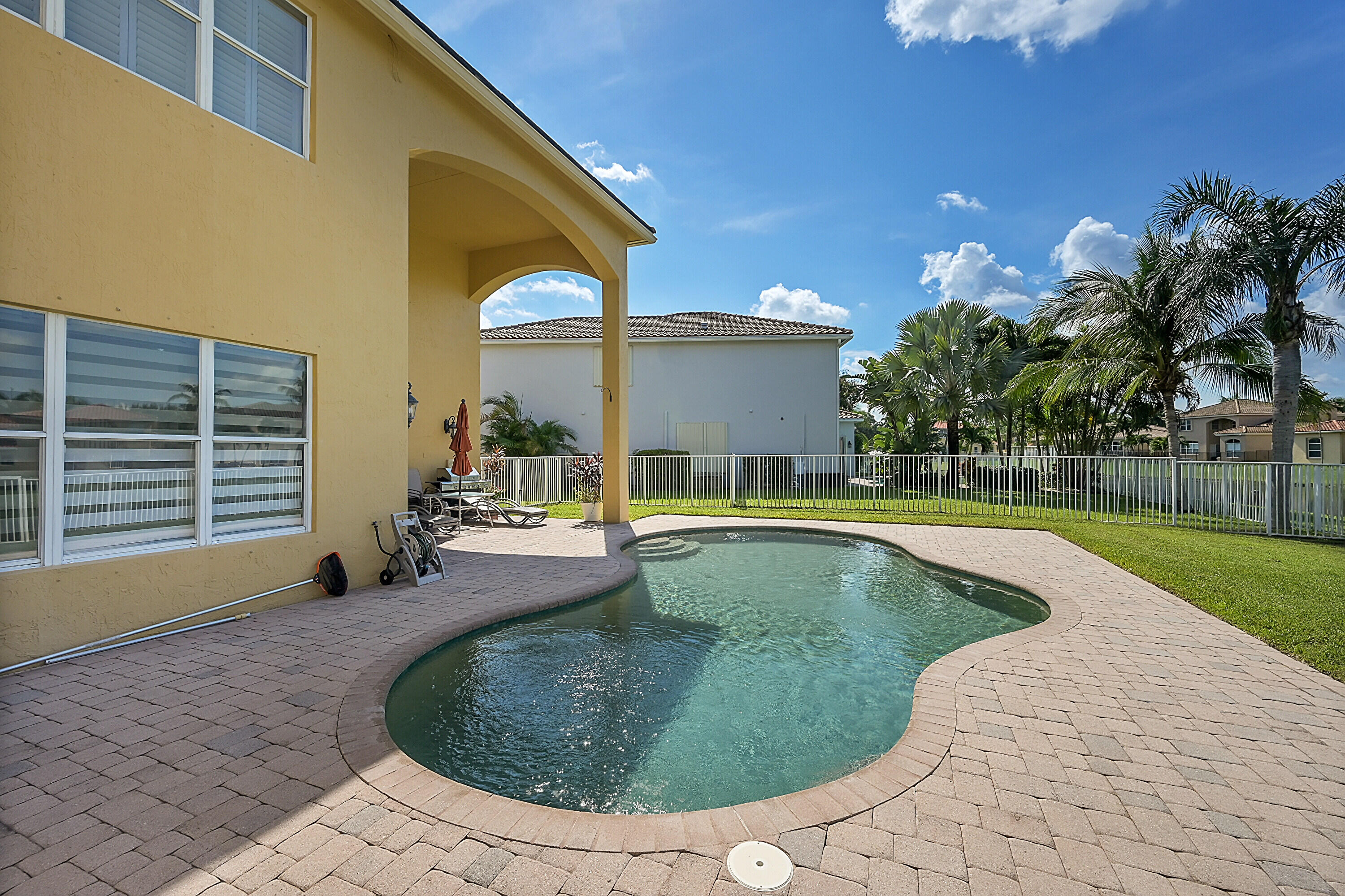 6077 Bither Way
