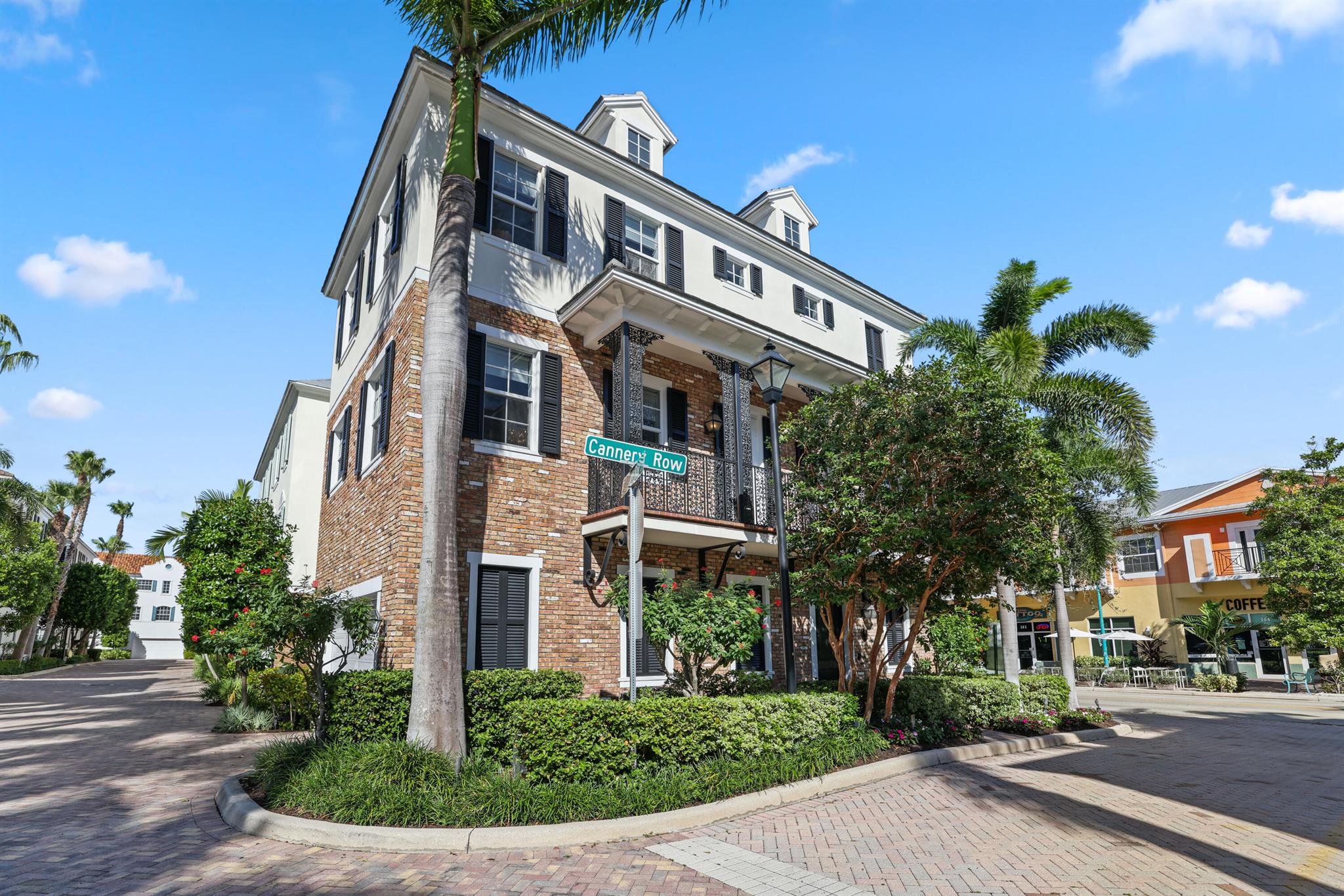 353 E Cannery Row Circle