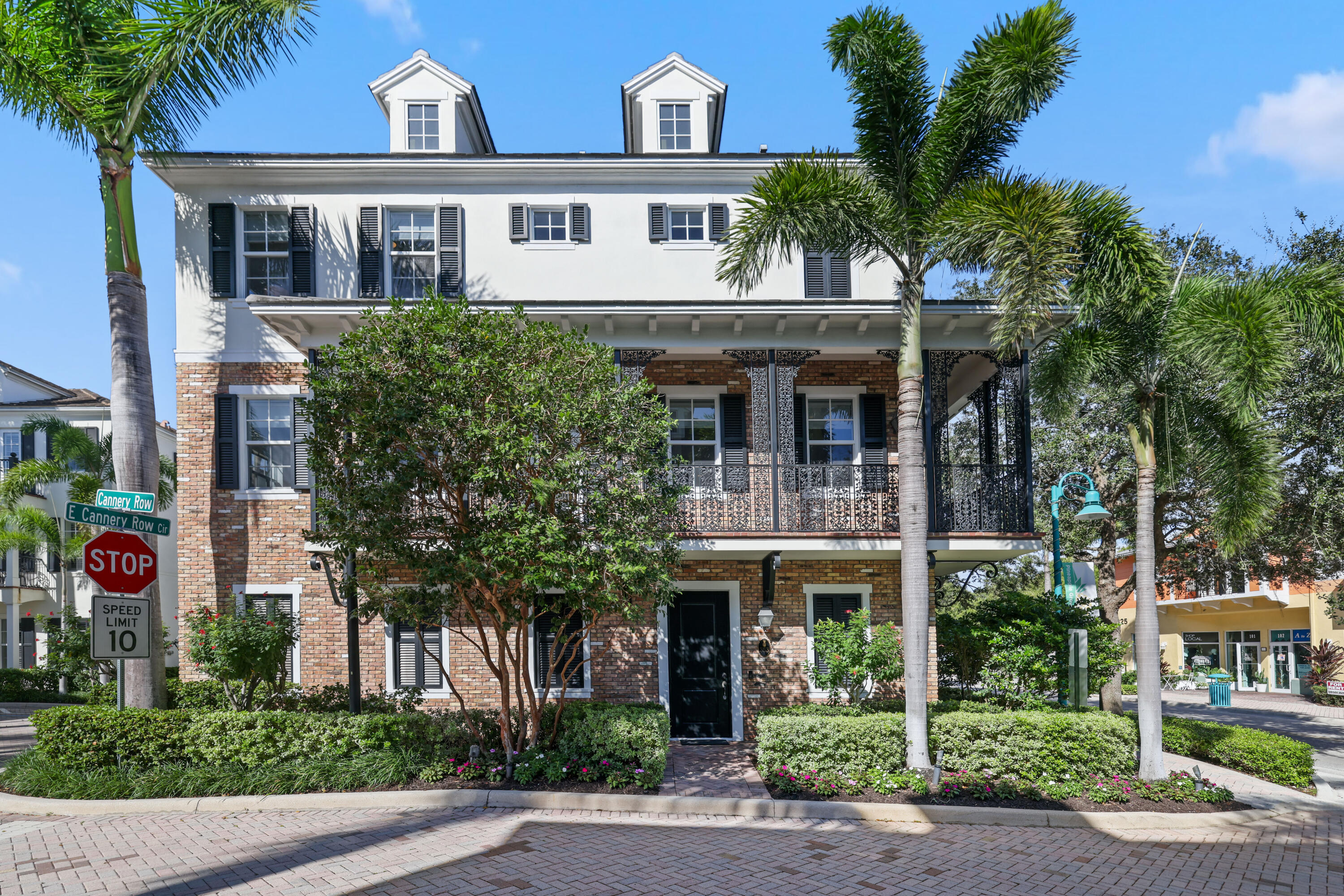353 E Cannery Row Circle