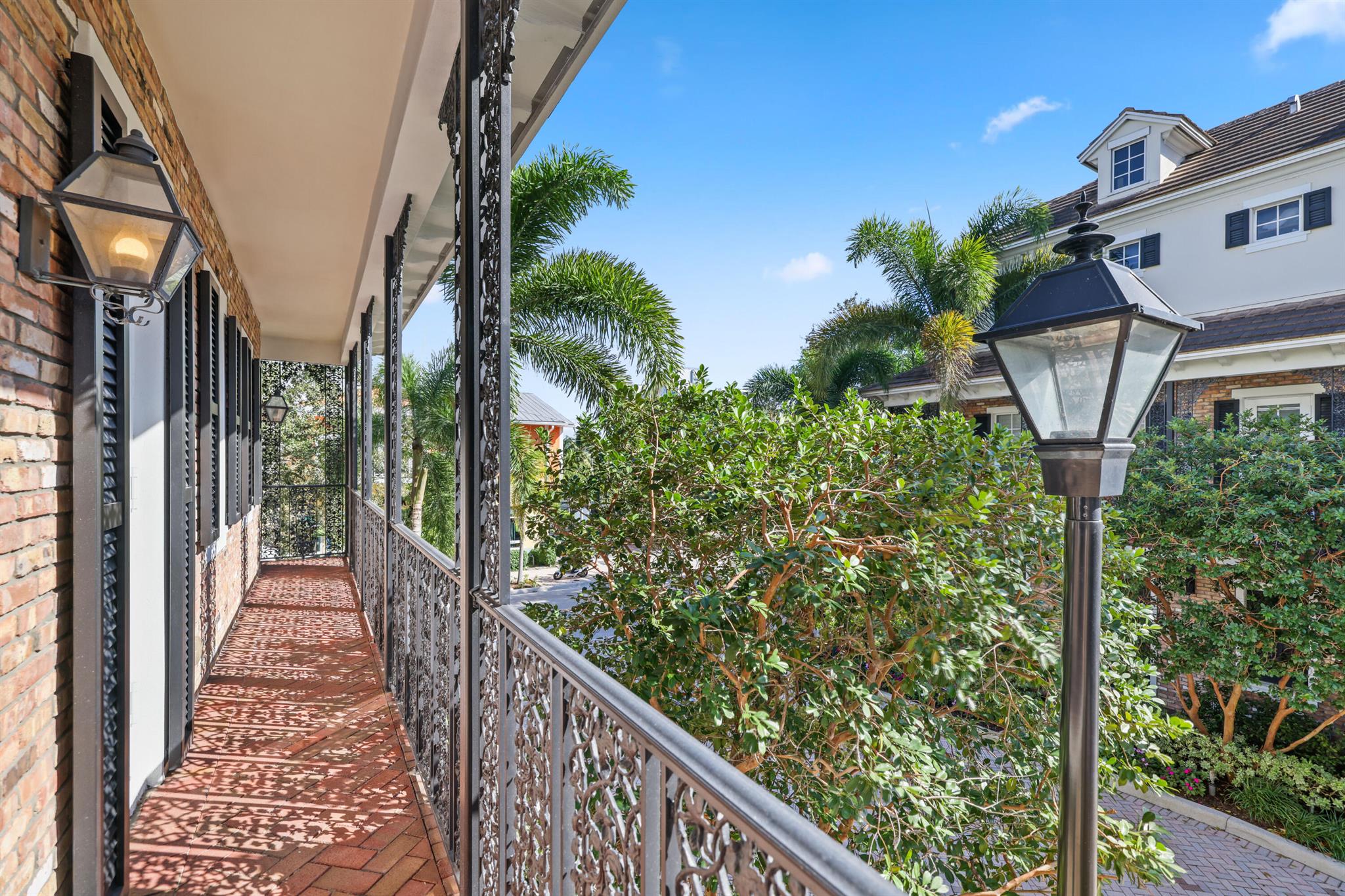 353 E Cannery Row Circle