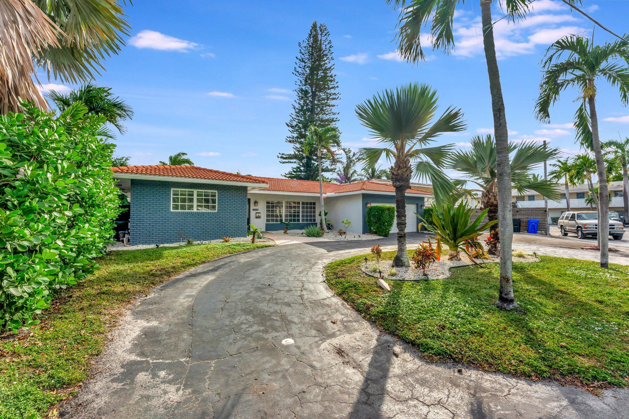 5820 NE 14th Road