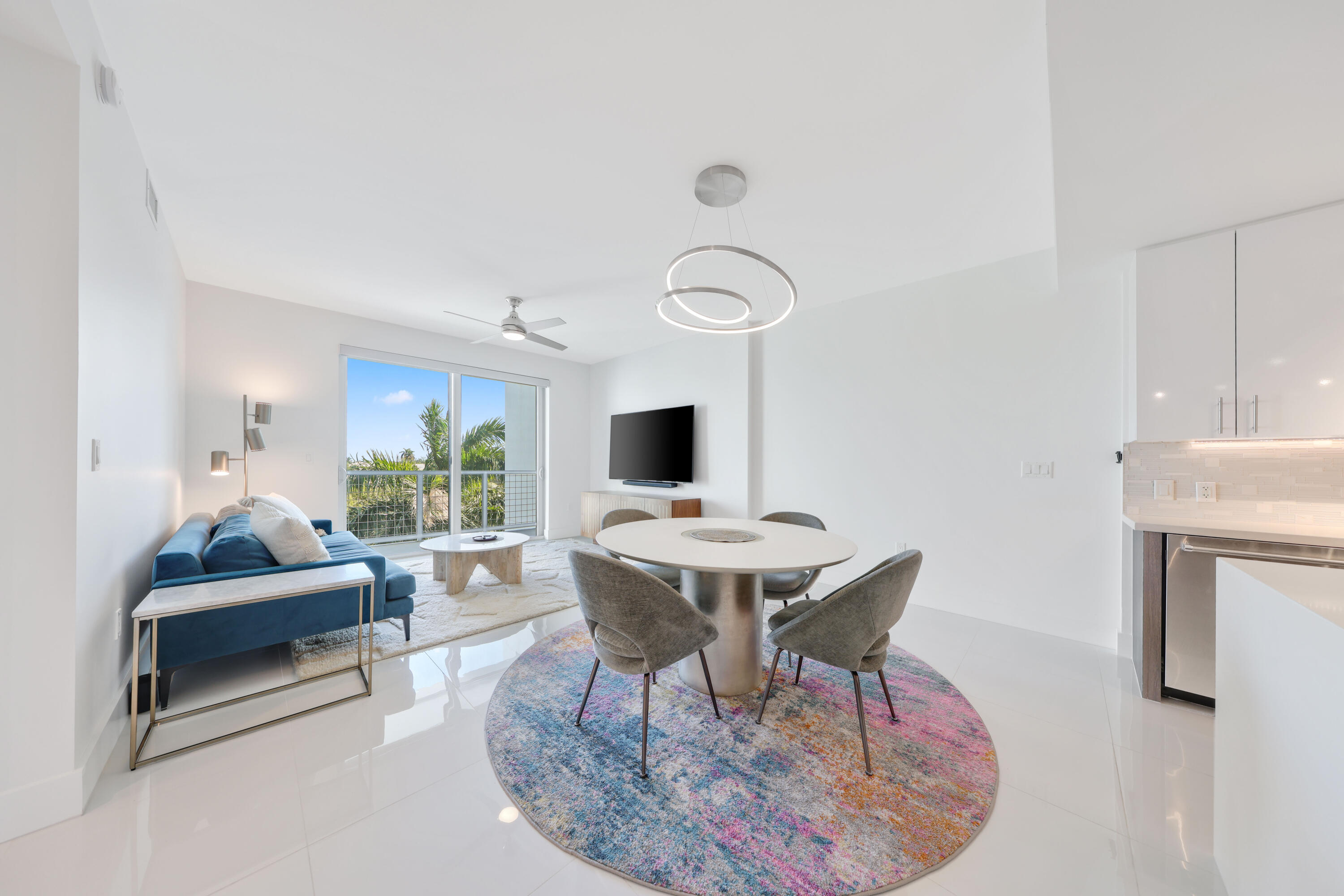 236 Se 5th Avenue 305