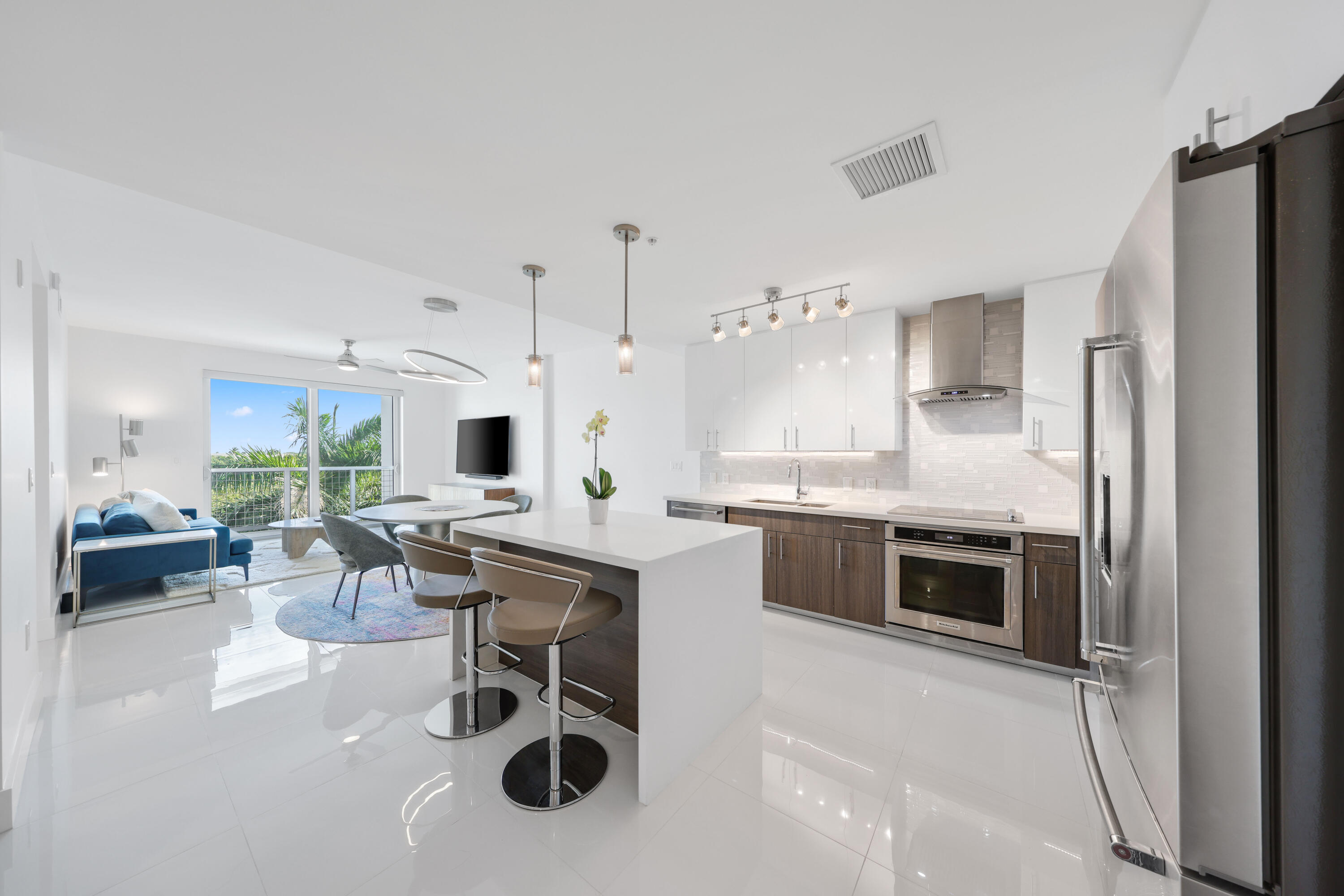 236 Se 5th Avenue 305