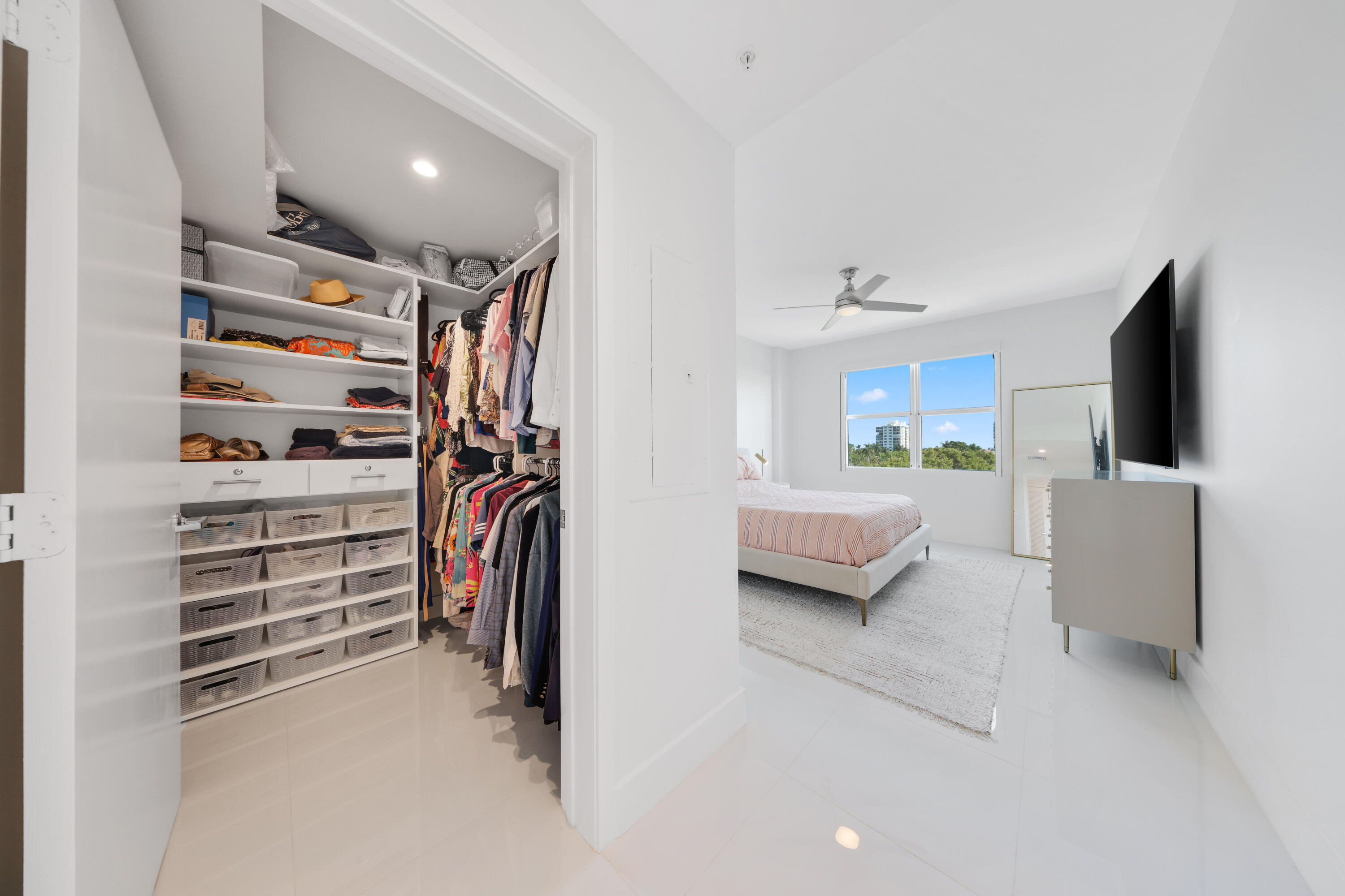 236 Se 5th Avenue 305