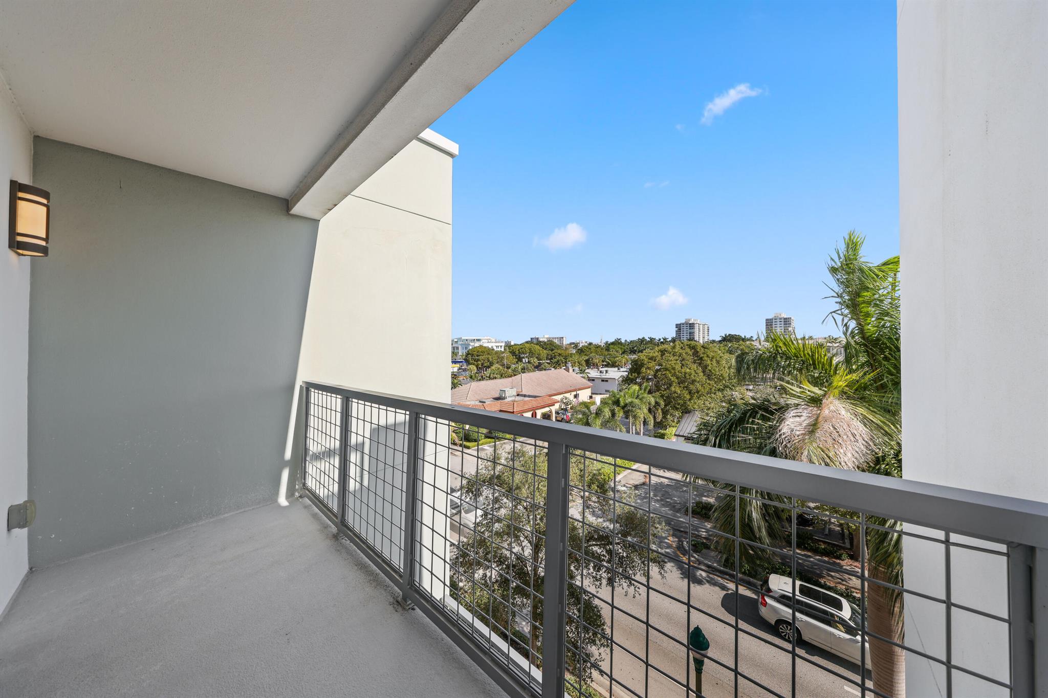 236 Se 5th Avenue 305