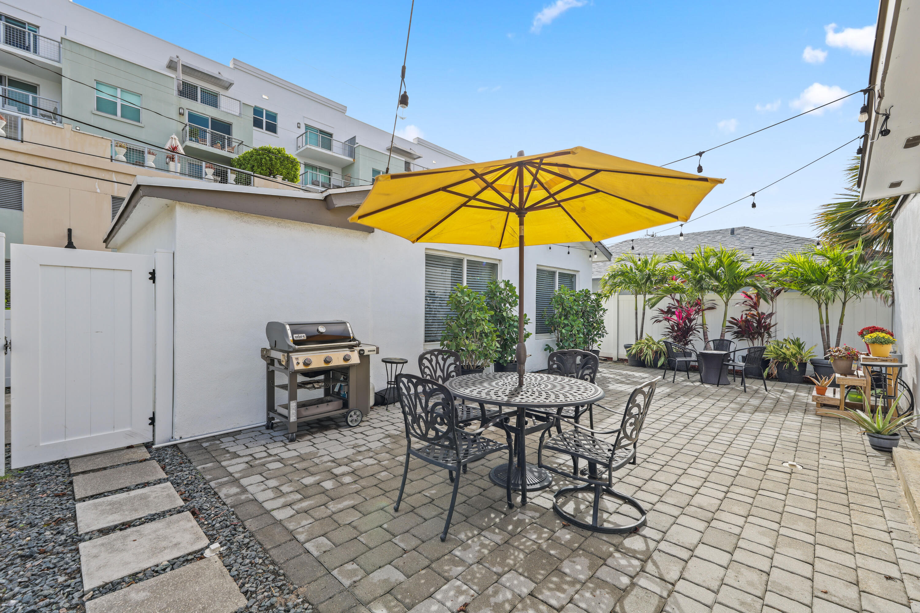 237 SE 4th Avenue