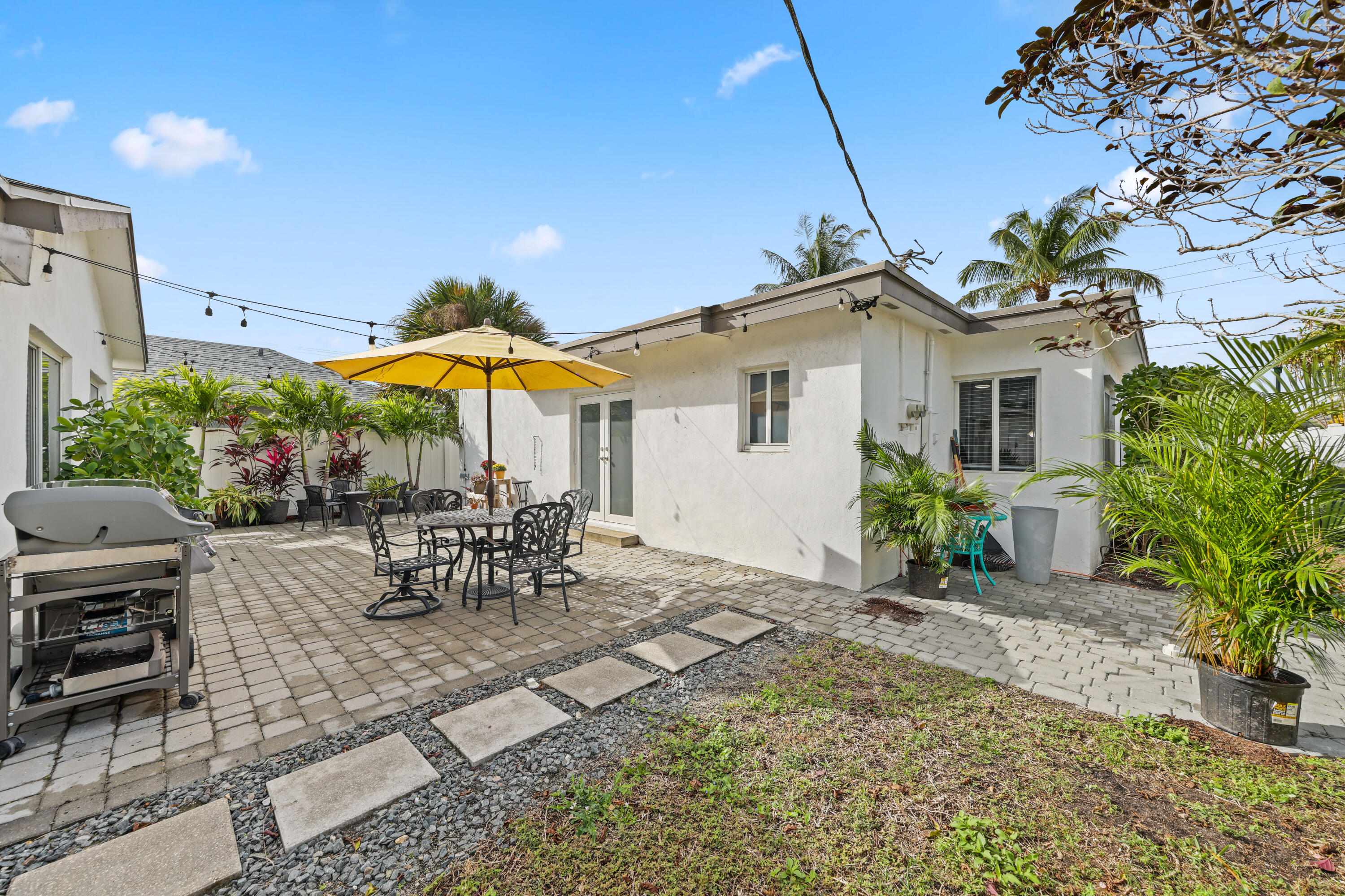 237 SE 4th Avenue