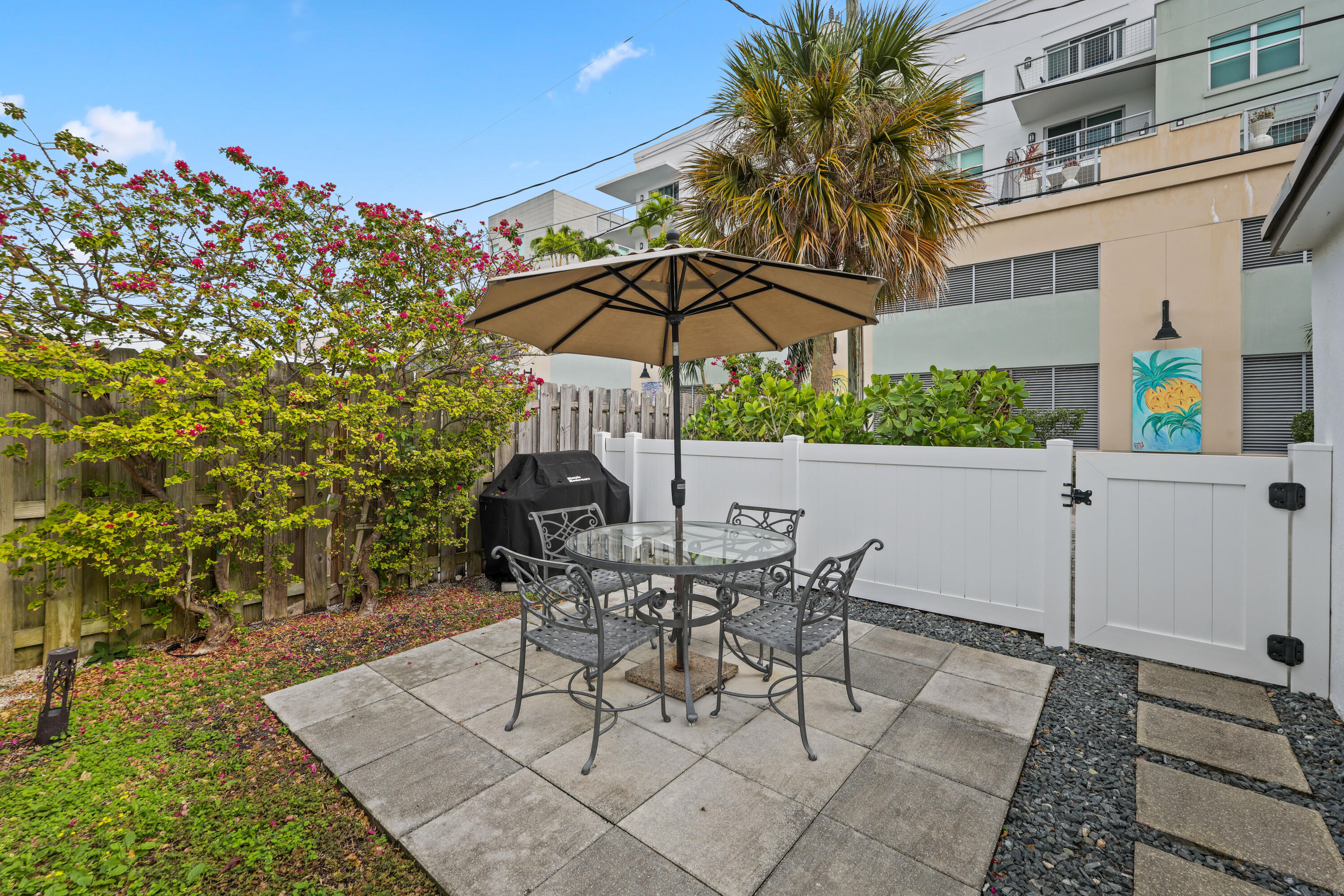 237 SE 4th Avenue