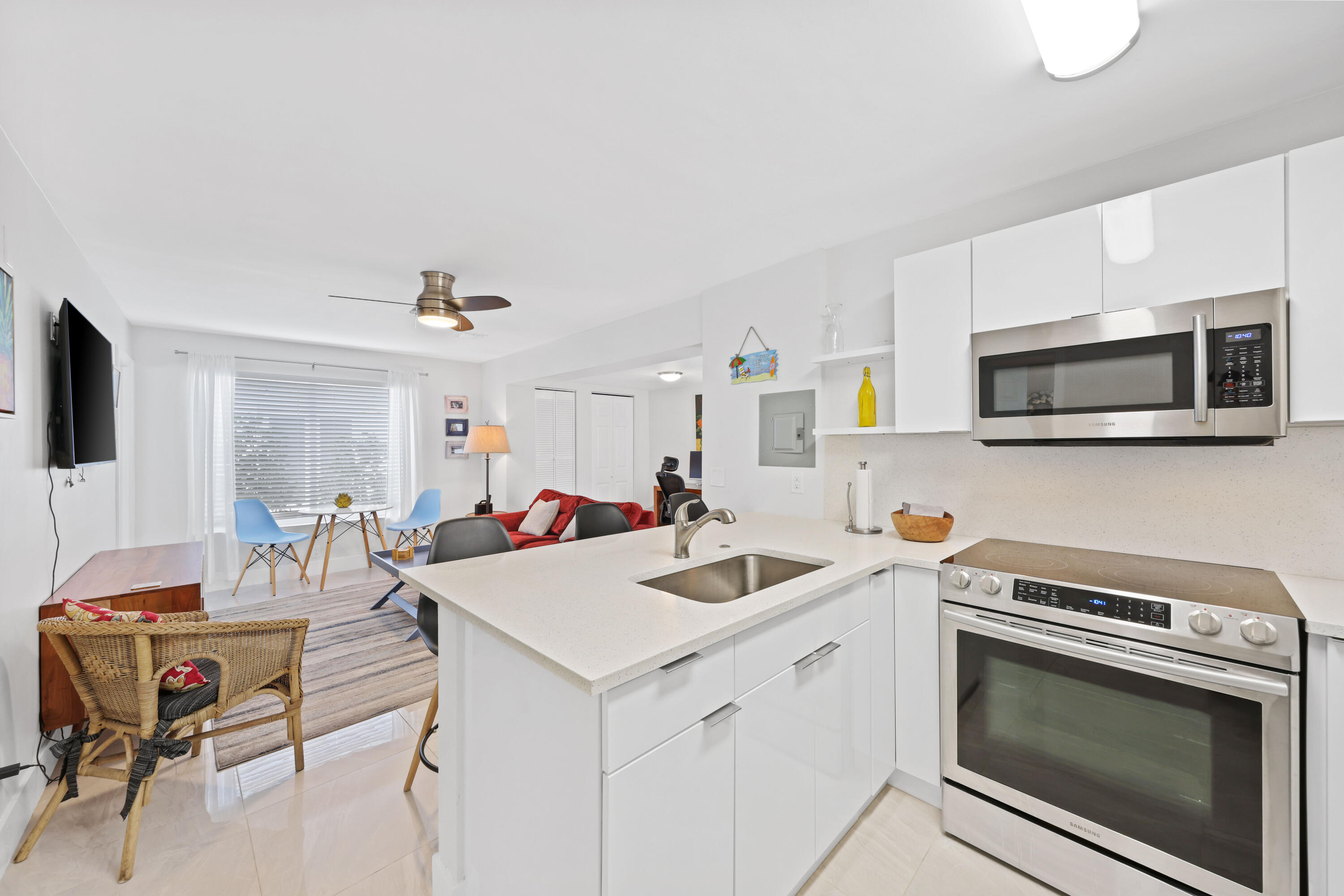 237 SE 4th Avenue
