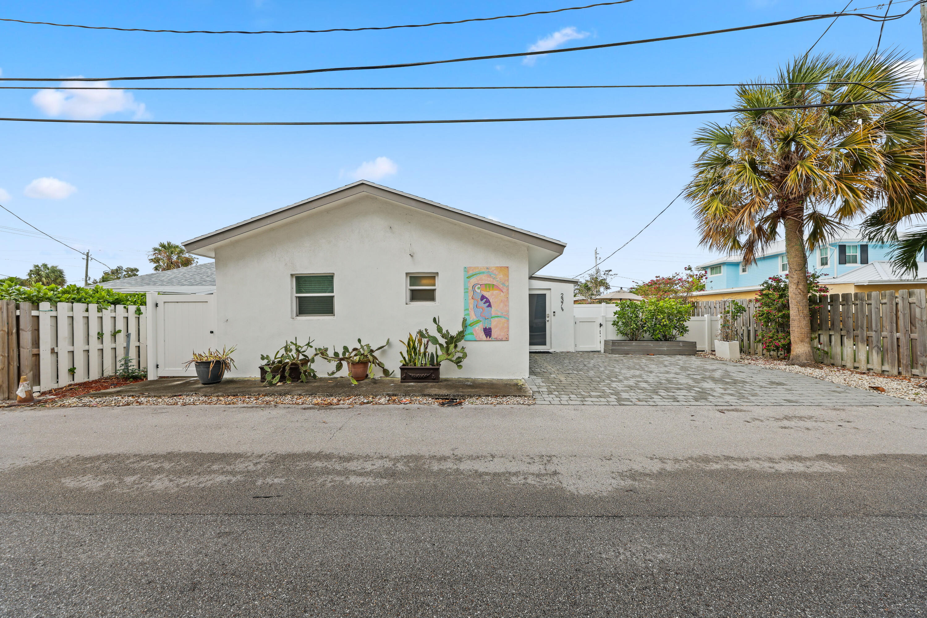 237 SE 4th Avenue