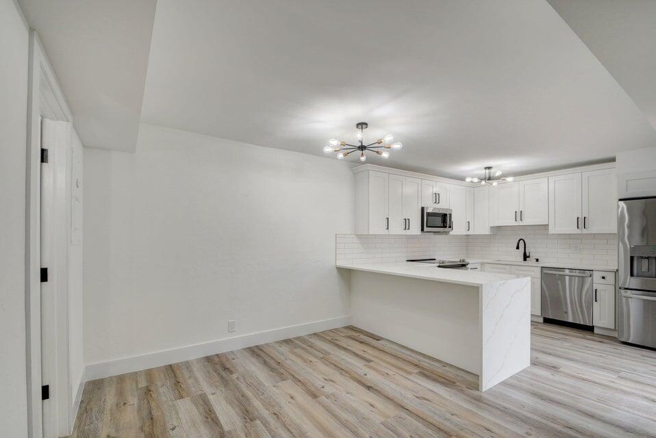 1010 NE 8th Avenue B 10