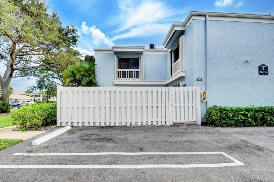 1010 NE 8th Avenue B 10