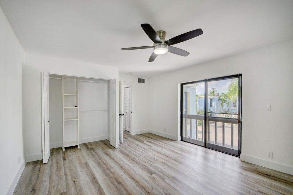 1010 NE 8th Avenue B 10