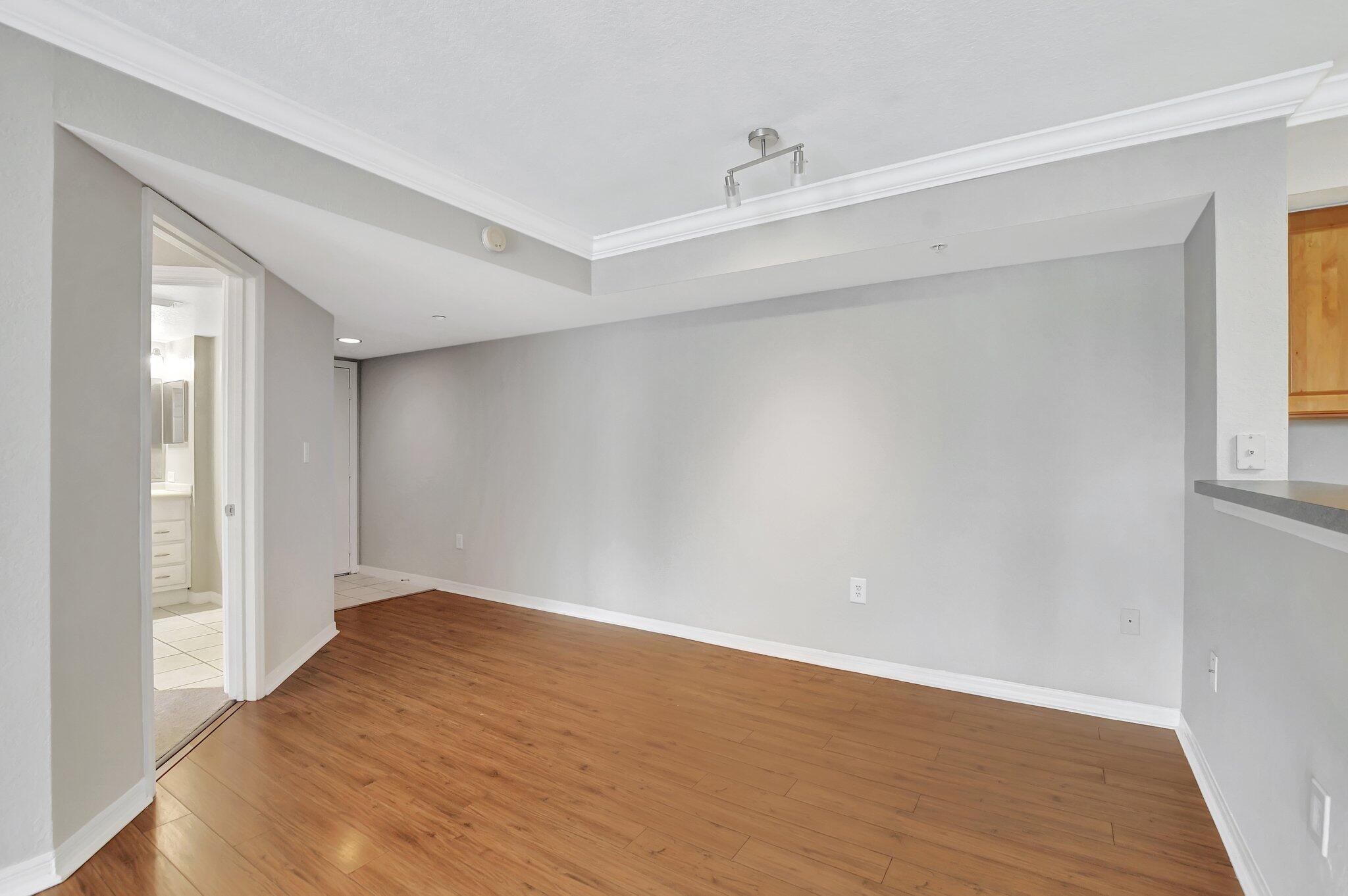 15095 Michelangelo Boulevard 203