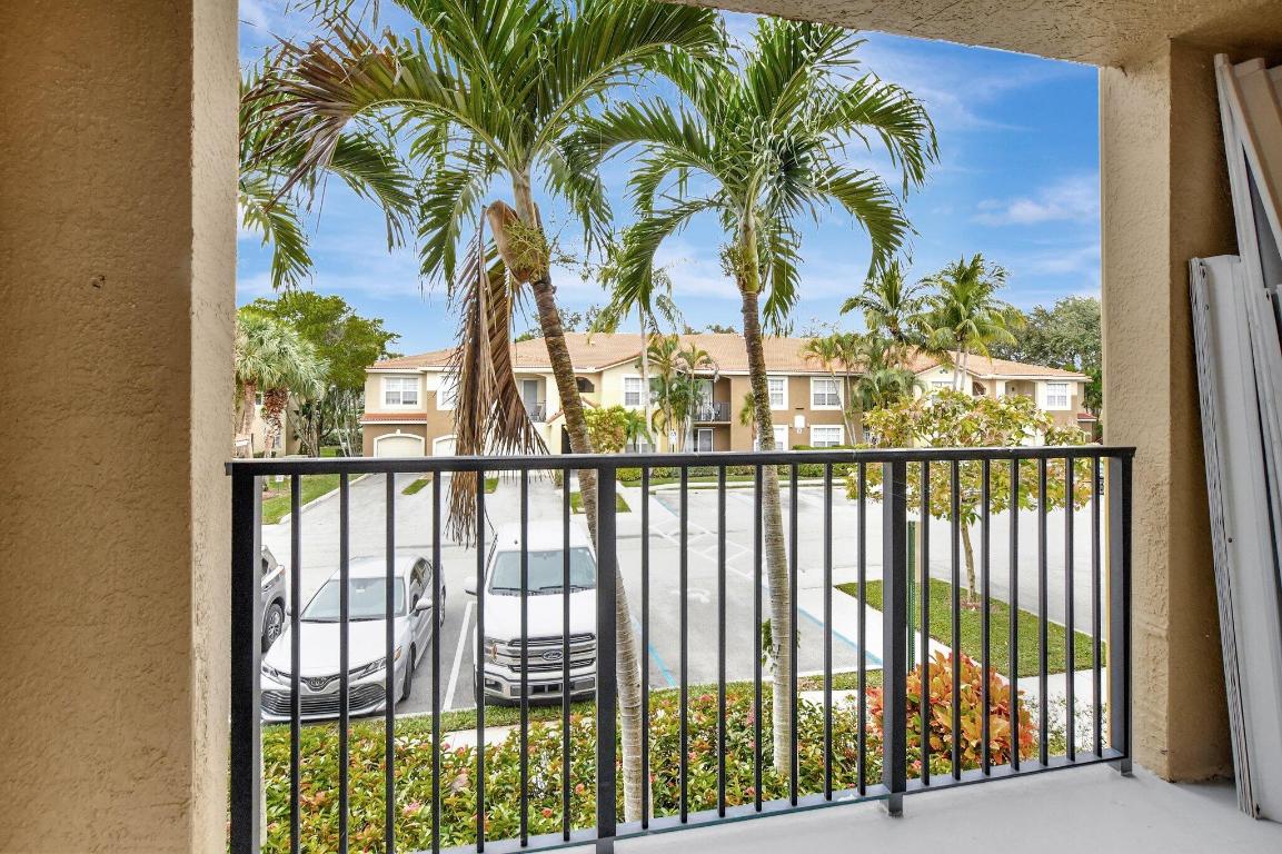 15035 Michelangelo Boulevard 203