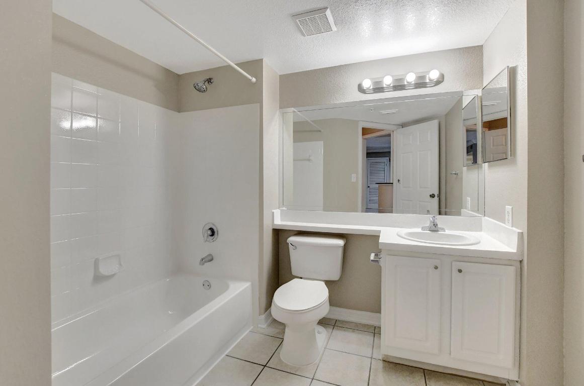 15035 Michelangelo Boulevard 203