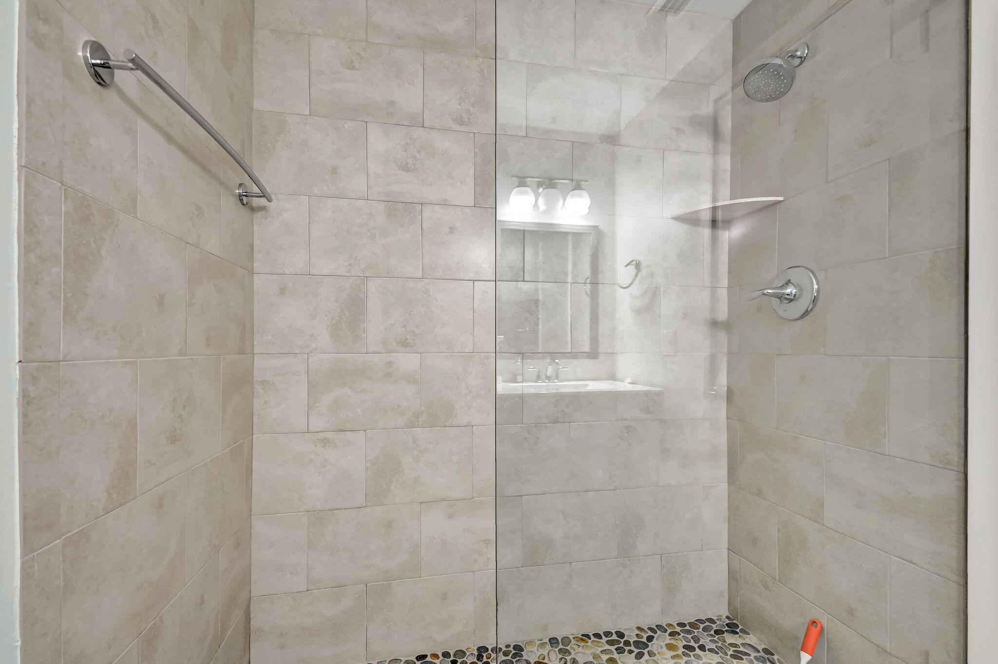 100 Venetian Drive 3