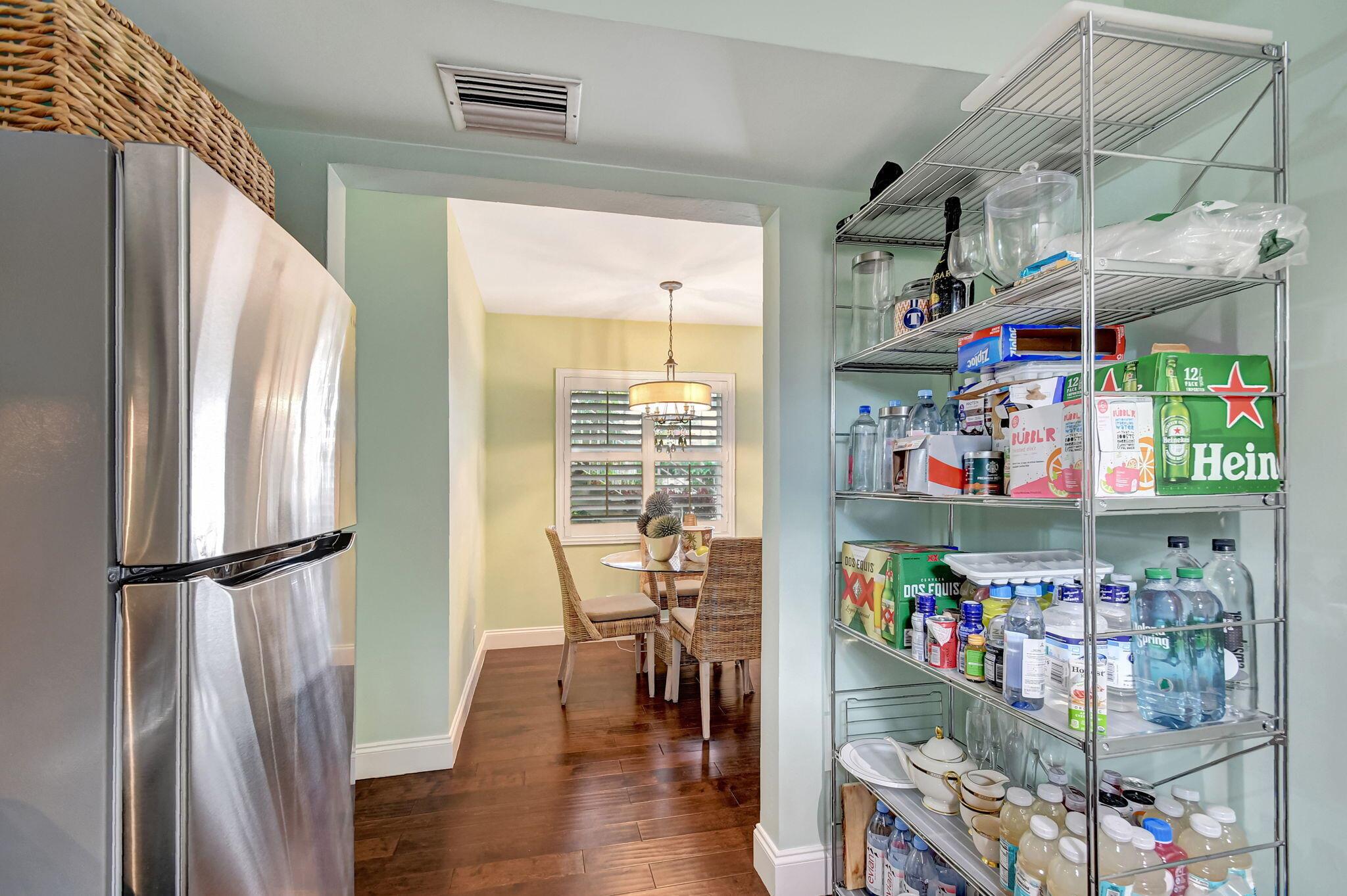 100 Venetian Drive 3