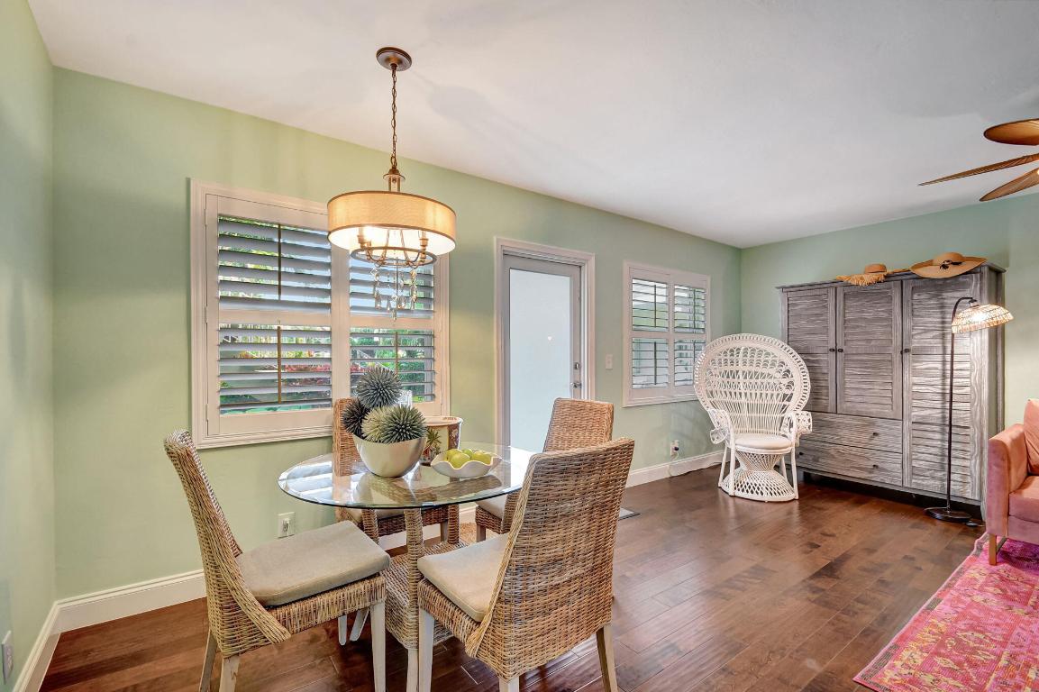 100 Venetian Drive 3