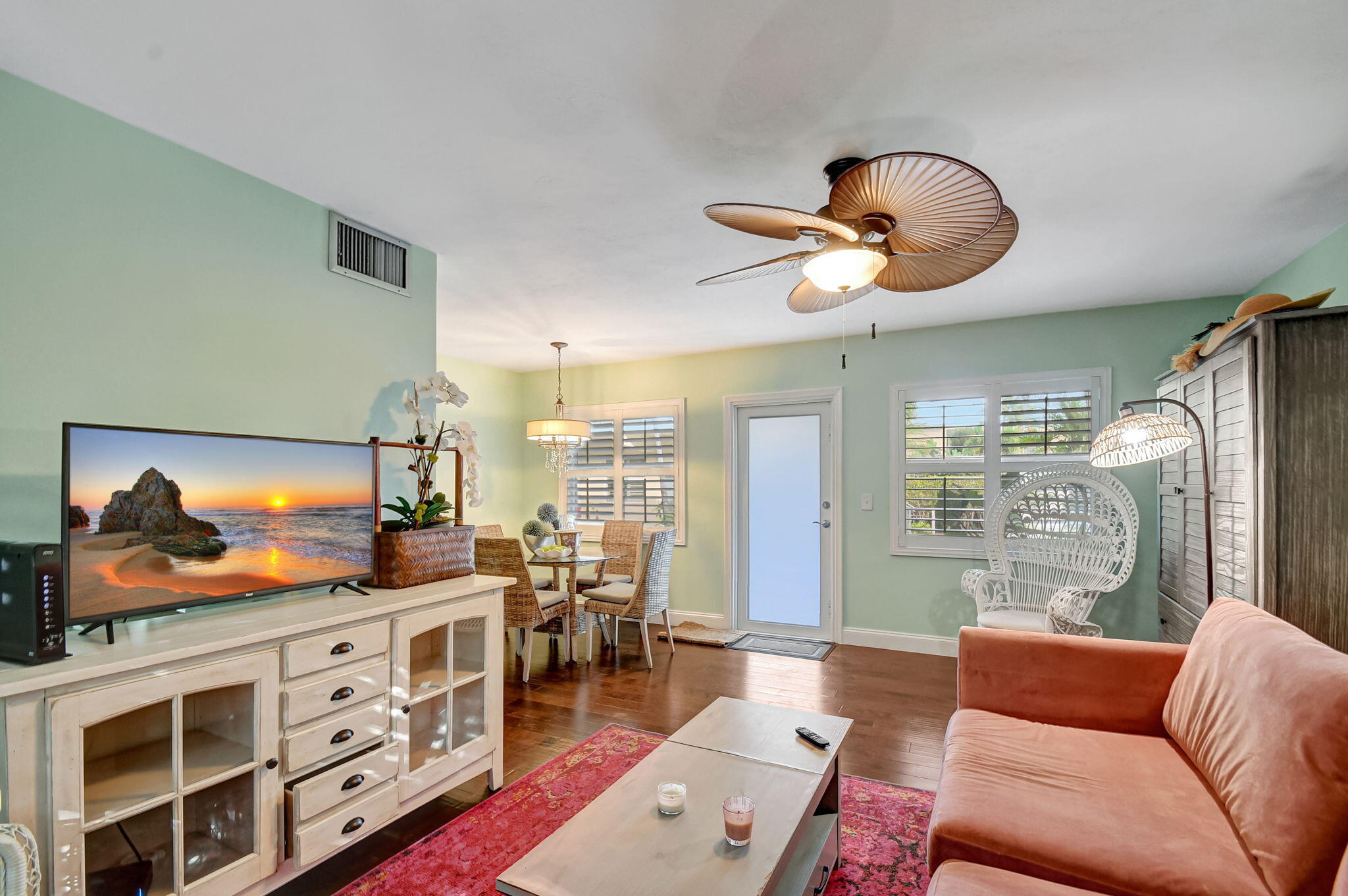 100 Venetian Drive 3