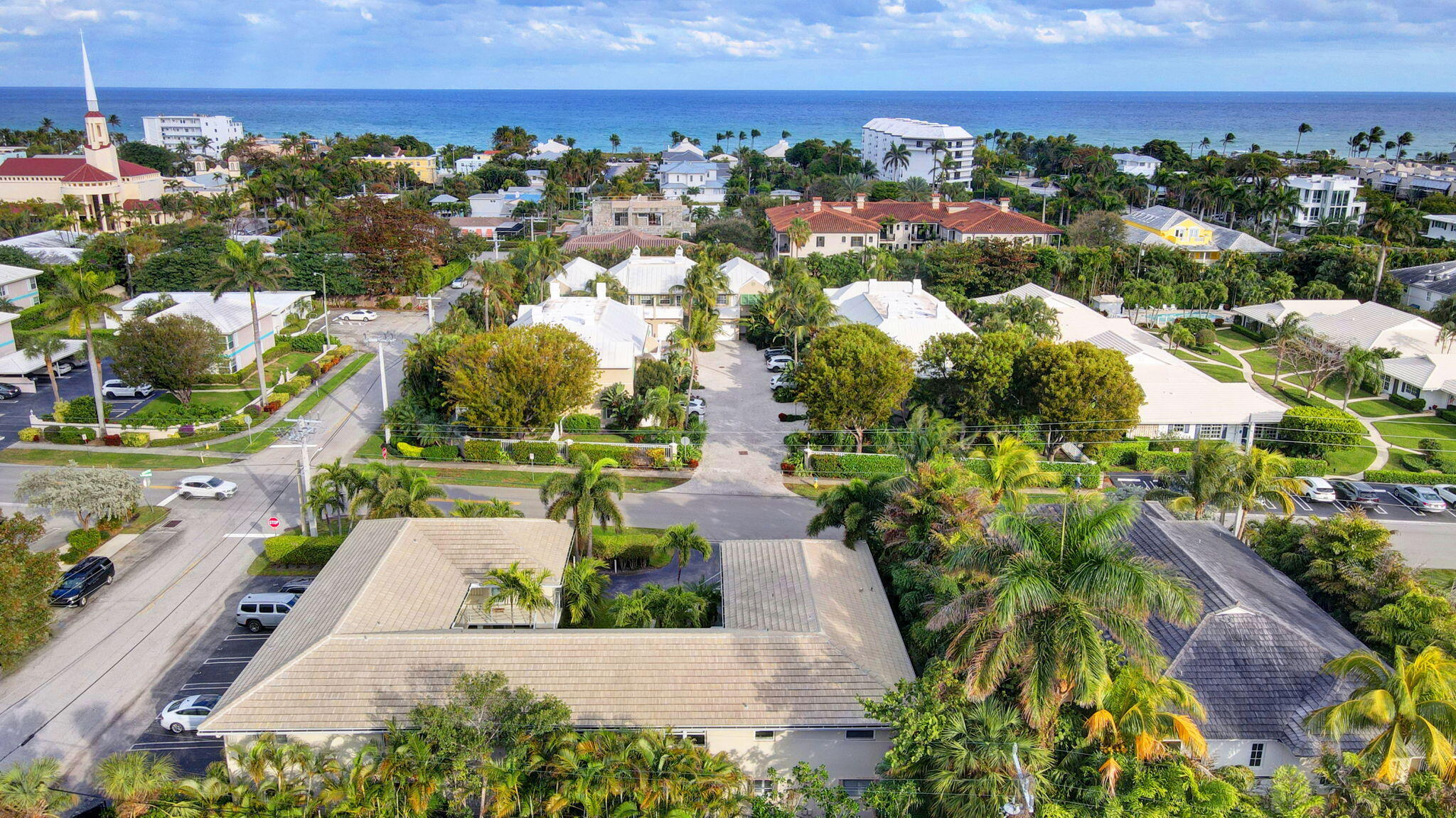 100 Venetian Drive 3