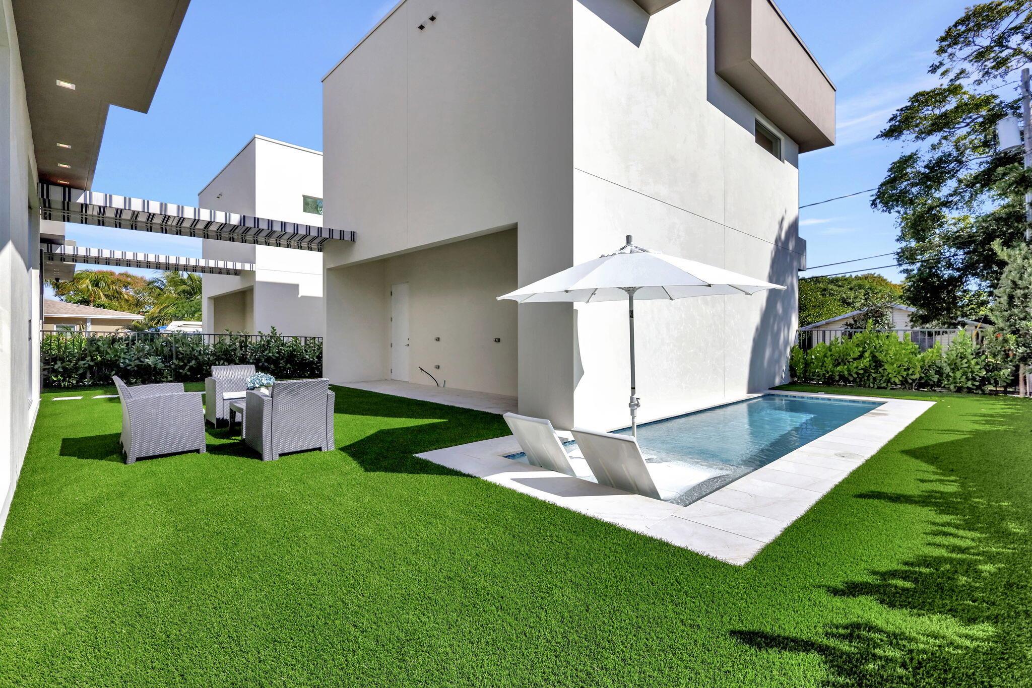 337 S Swinton Avenue