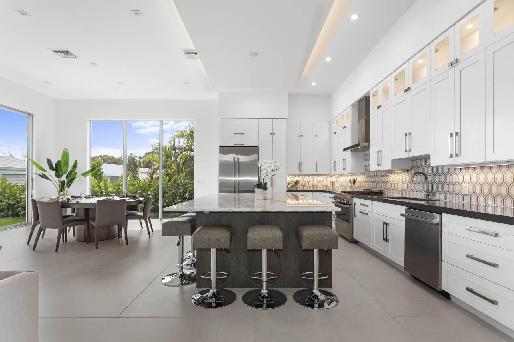 337 S Swinton Avenue