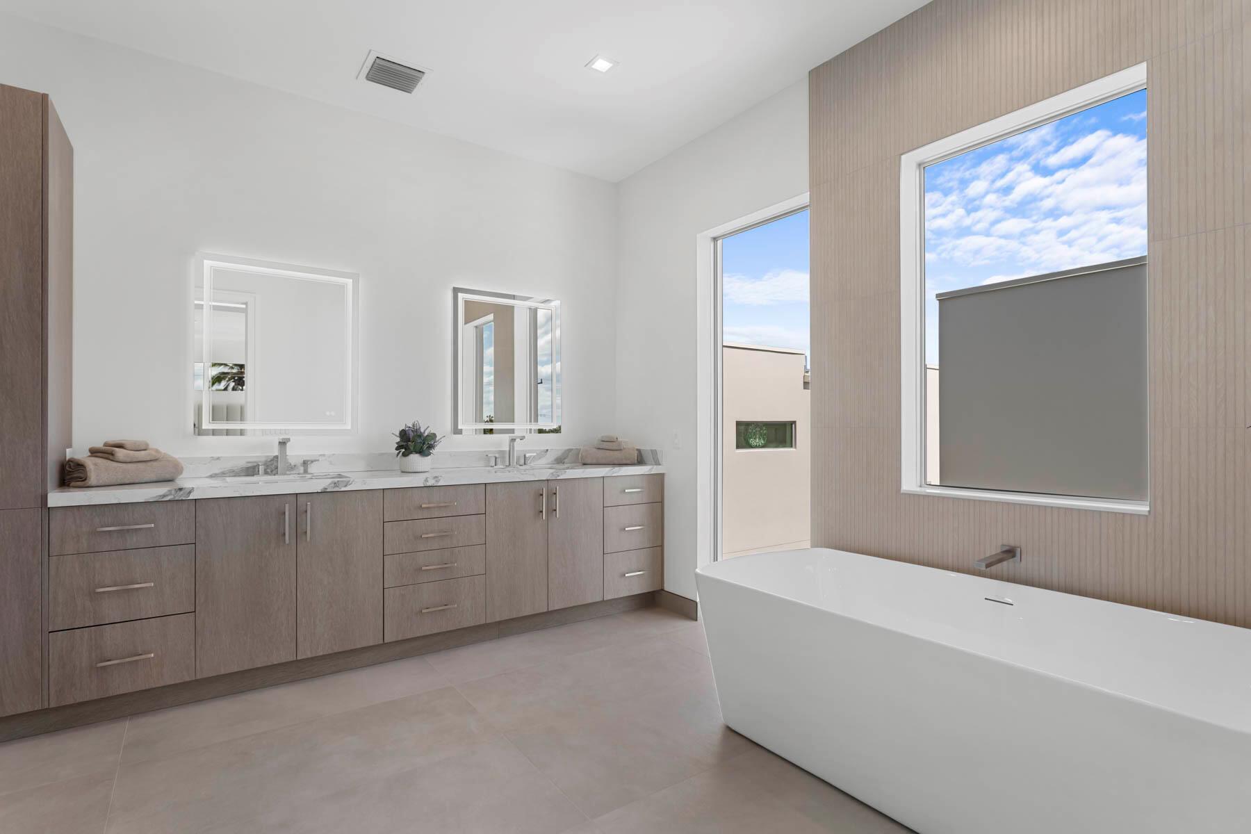 337 S Swinton Avenue