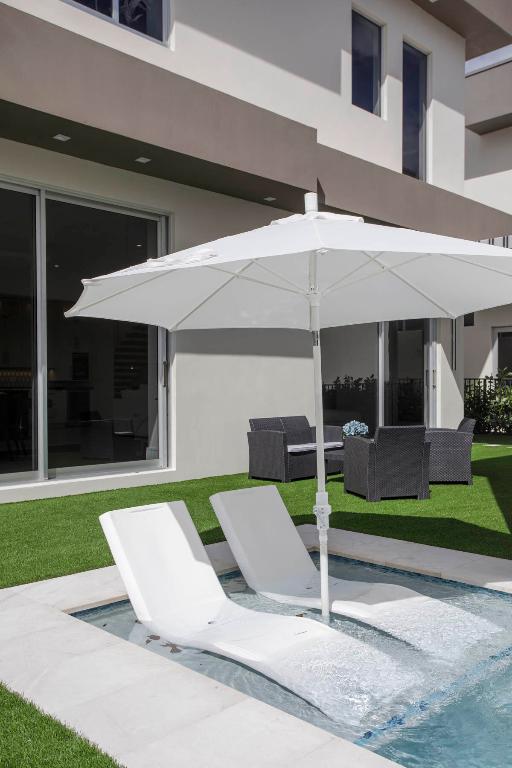 337 S Swinton Avenue