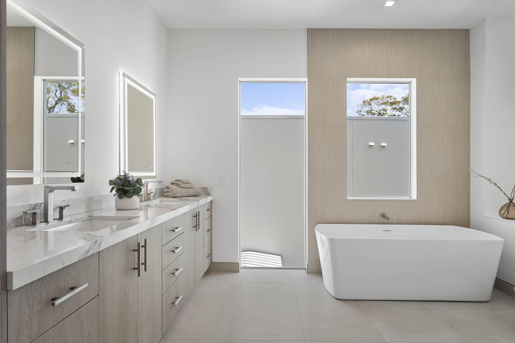 337 S Swinton Avenue