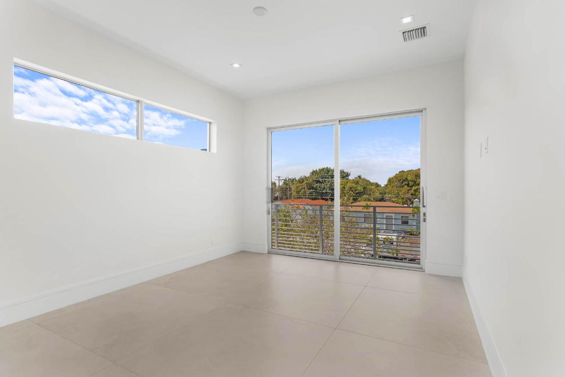 337 S Swinton Avenue