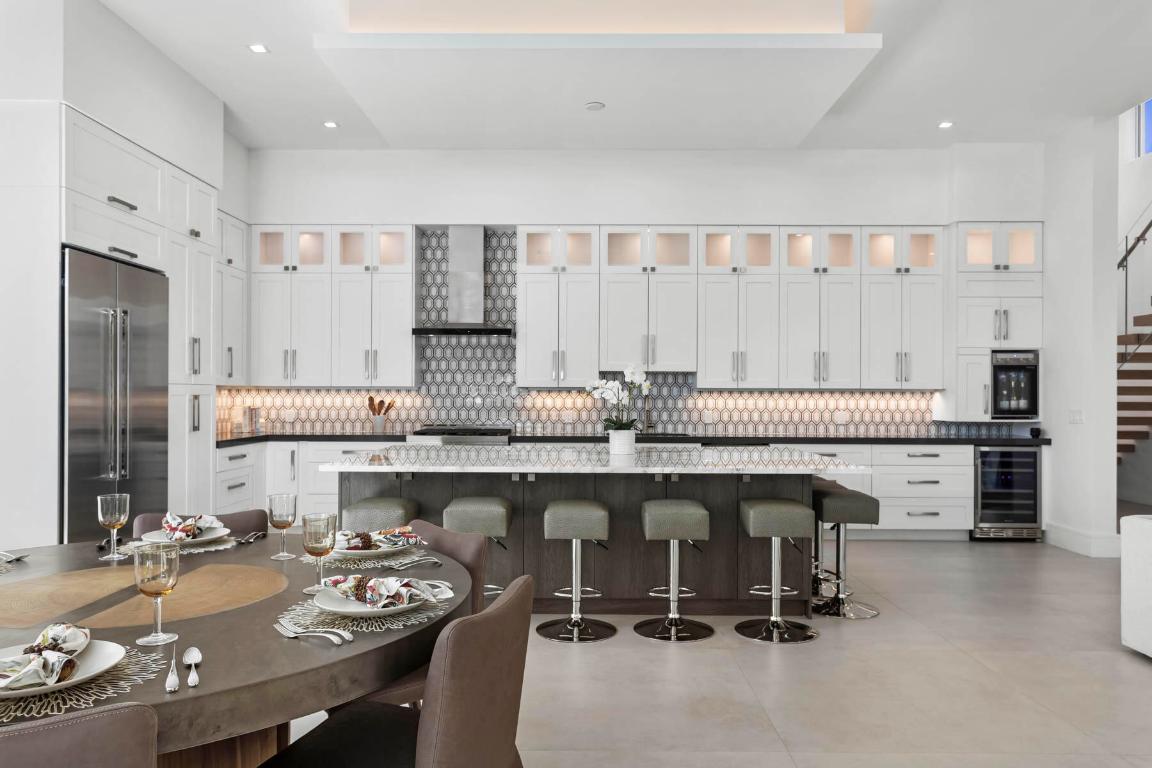 337 S Swinton Avenue