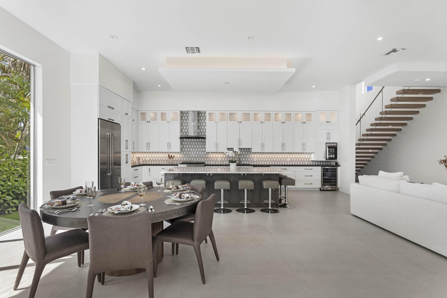 337 S Swinton Avenue