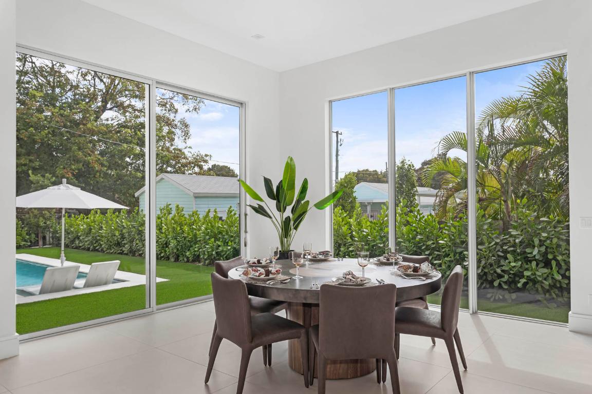 337 S Swinton Avenue