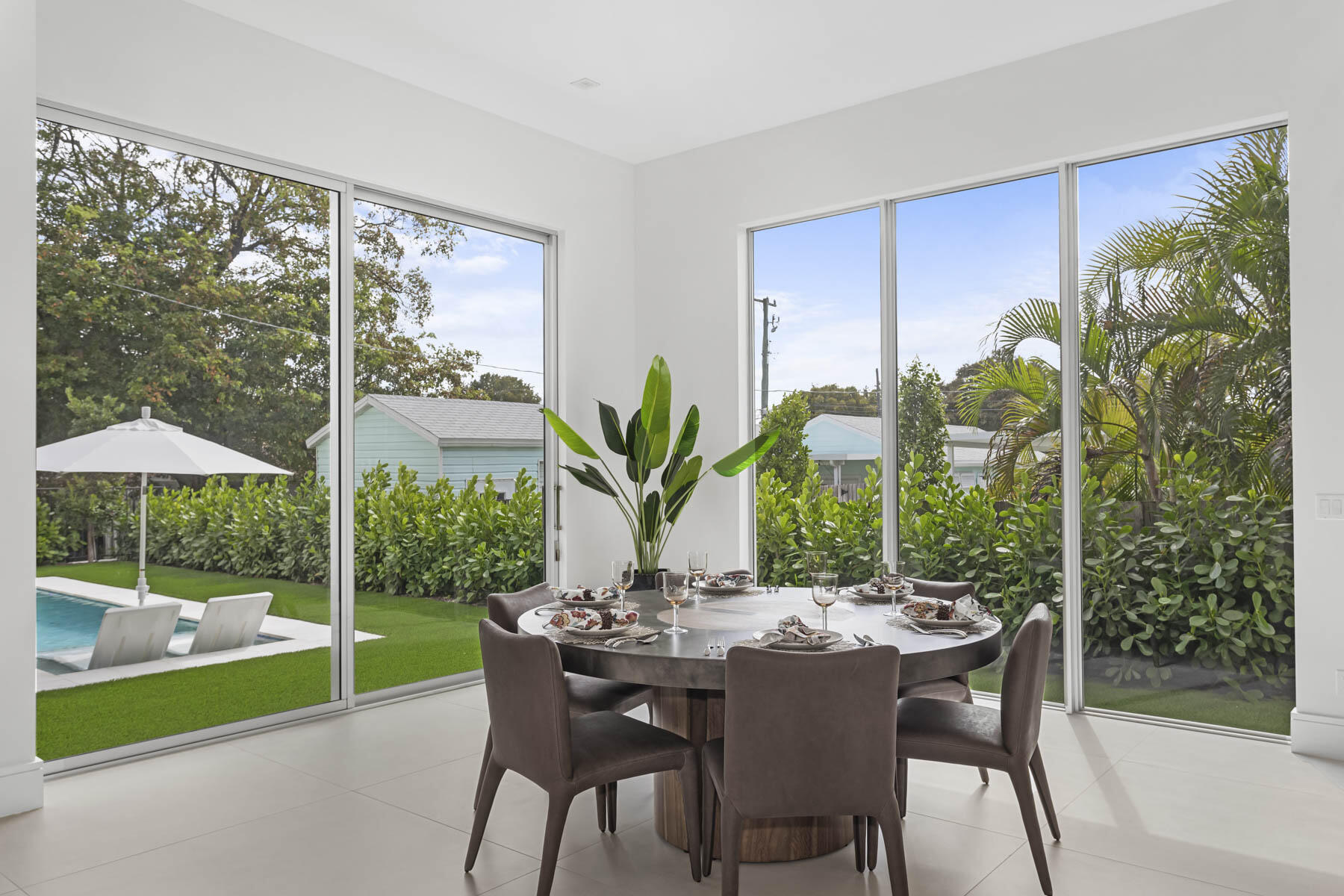 337 S Swinton Avenue