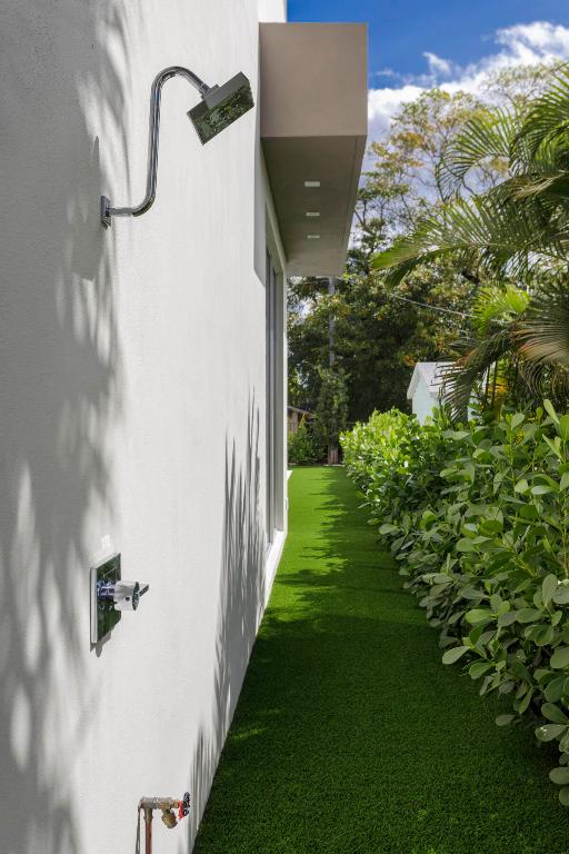 337 S Swinton Avenue