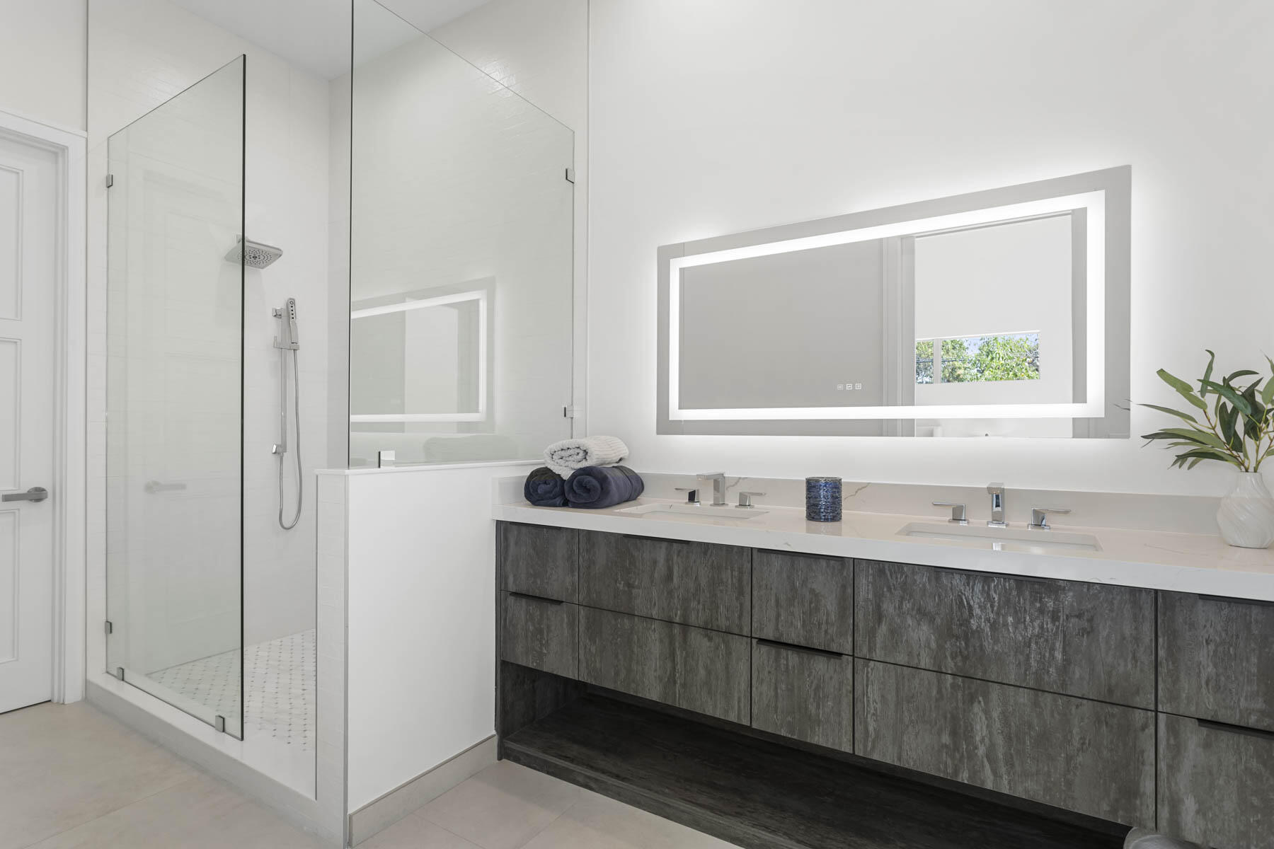 337 S Swinton Avenue