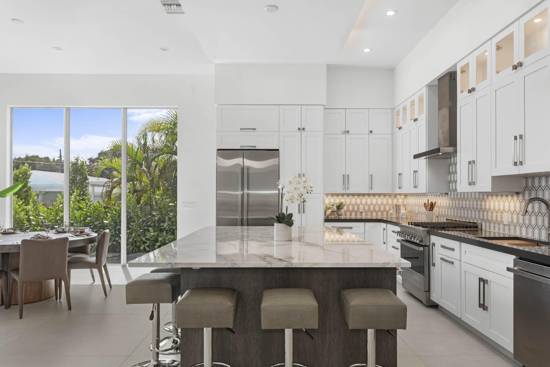 337 S Swinton Avenue