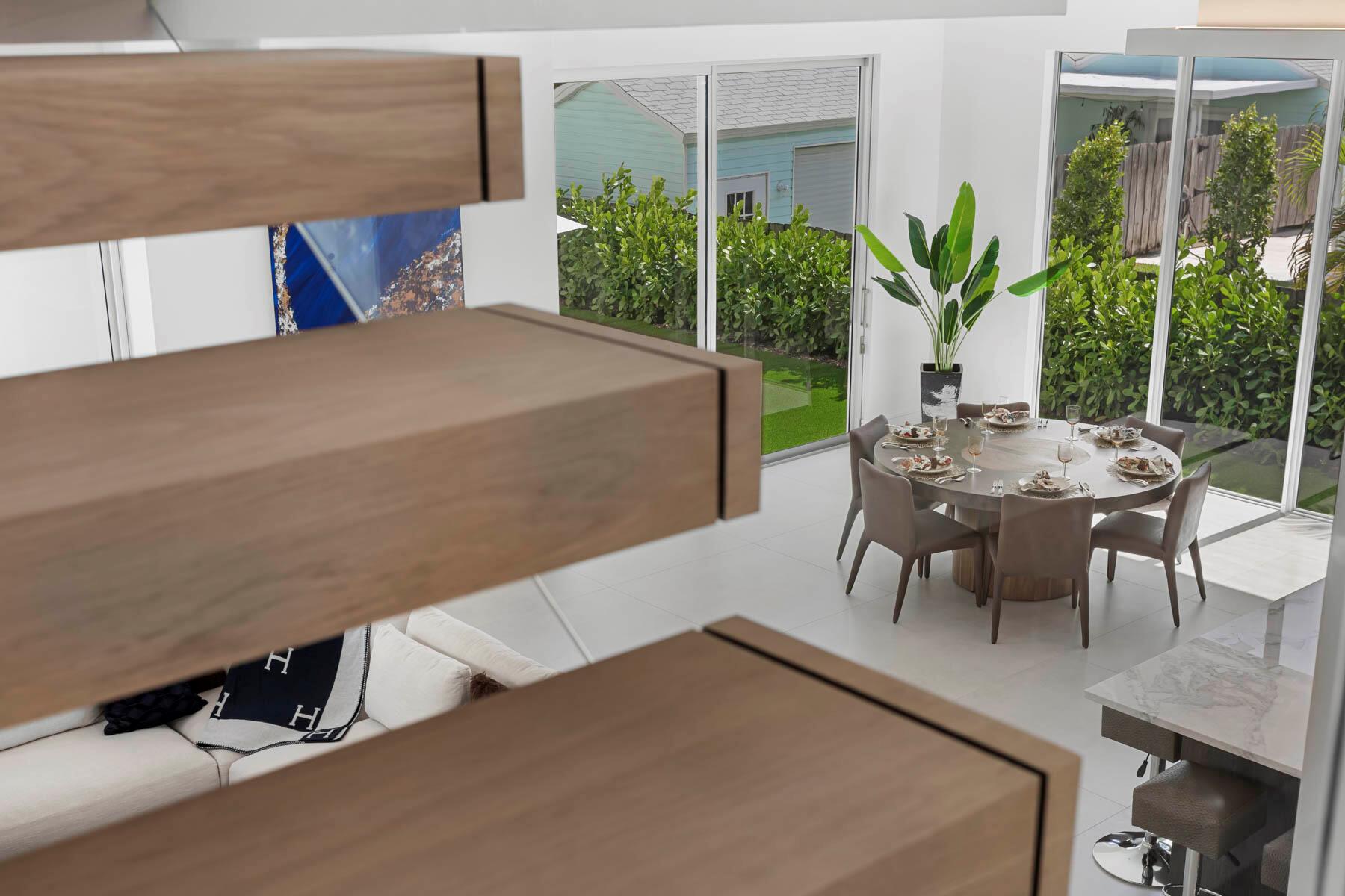 337 S Swinton Avenue