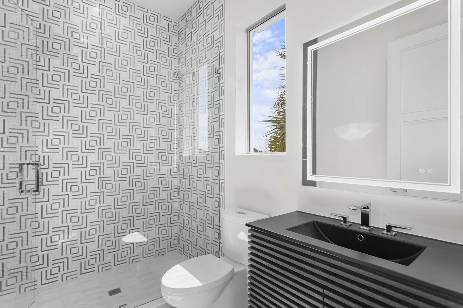 337 S Swinton Avenue