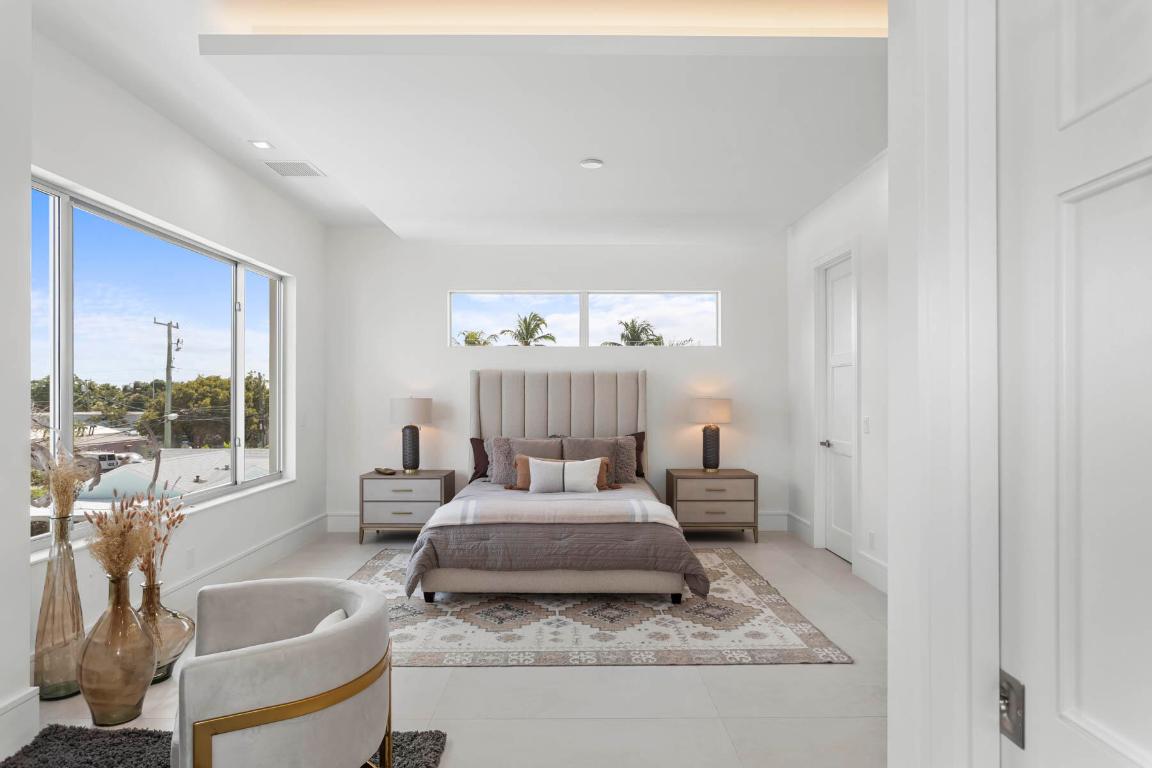 337 S Swinton Avenue