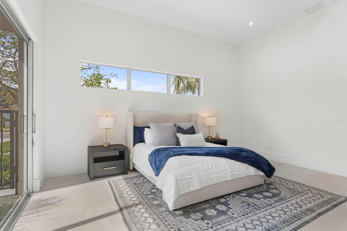 337 S Swinton Avenue