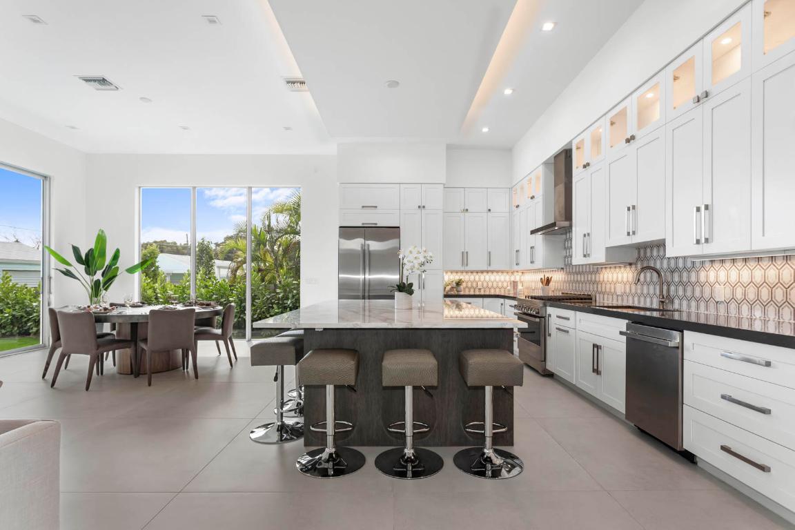 337 S Swinton Avenue