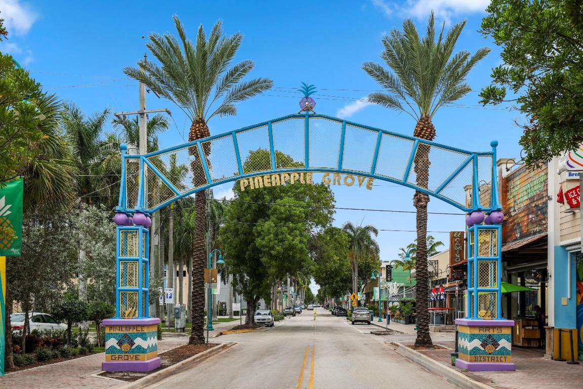 337 S Swinton Avenue